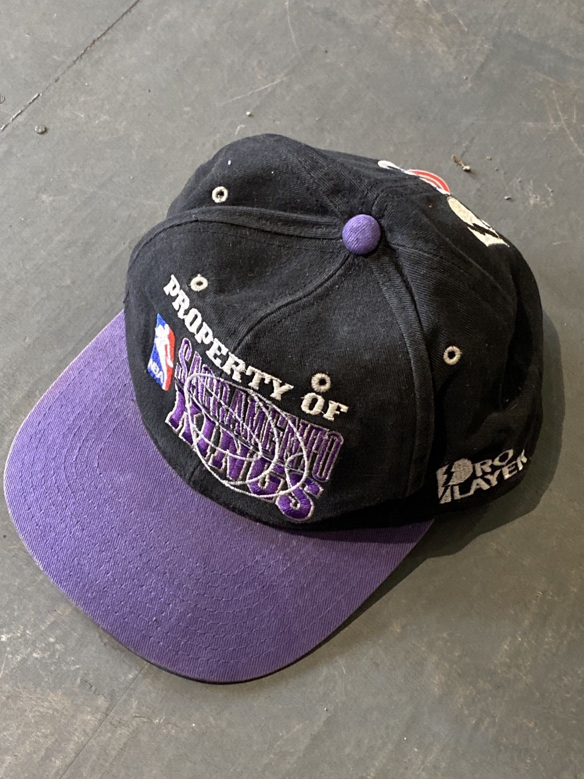 NBA × Pro Player × Vintage VINTAGE NBA SACRAMENTO KINGS Size 28 - 1 Thumbnail