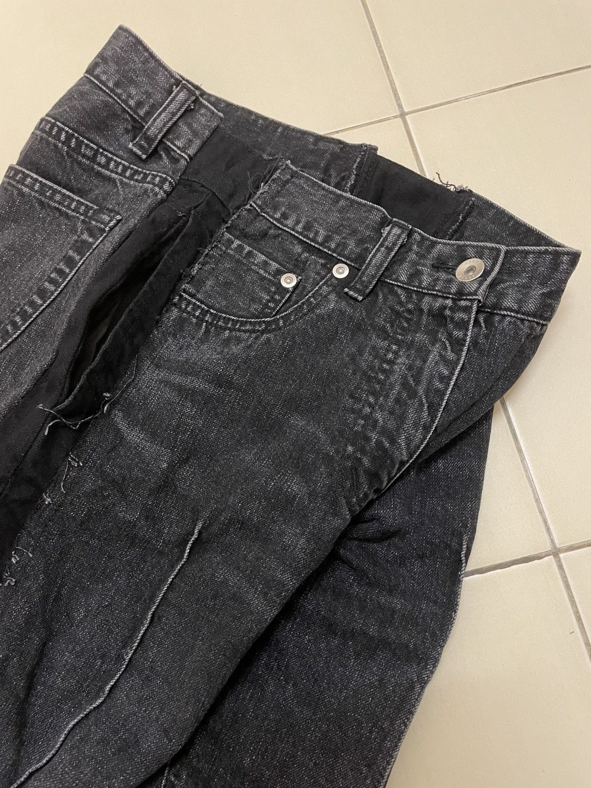 Sacai Japanese Brand Sacai SS21 Docking Cut Off Rebuild Jeans Size US 27 - 6 Thumbnail