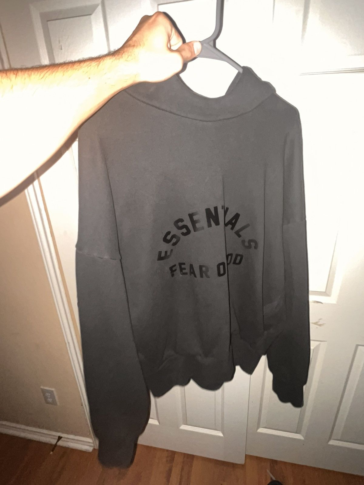 Fear of God essentials fear of god hoodie Size US S / EU 44-46 / 1 - 2 Thumbnail