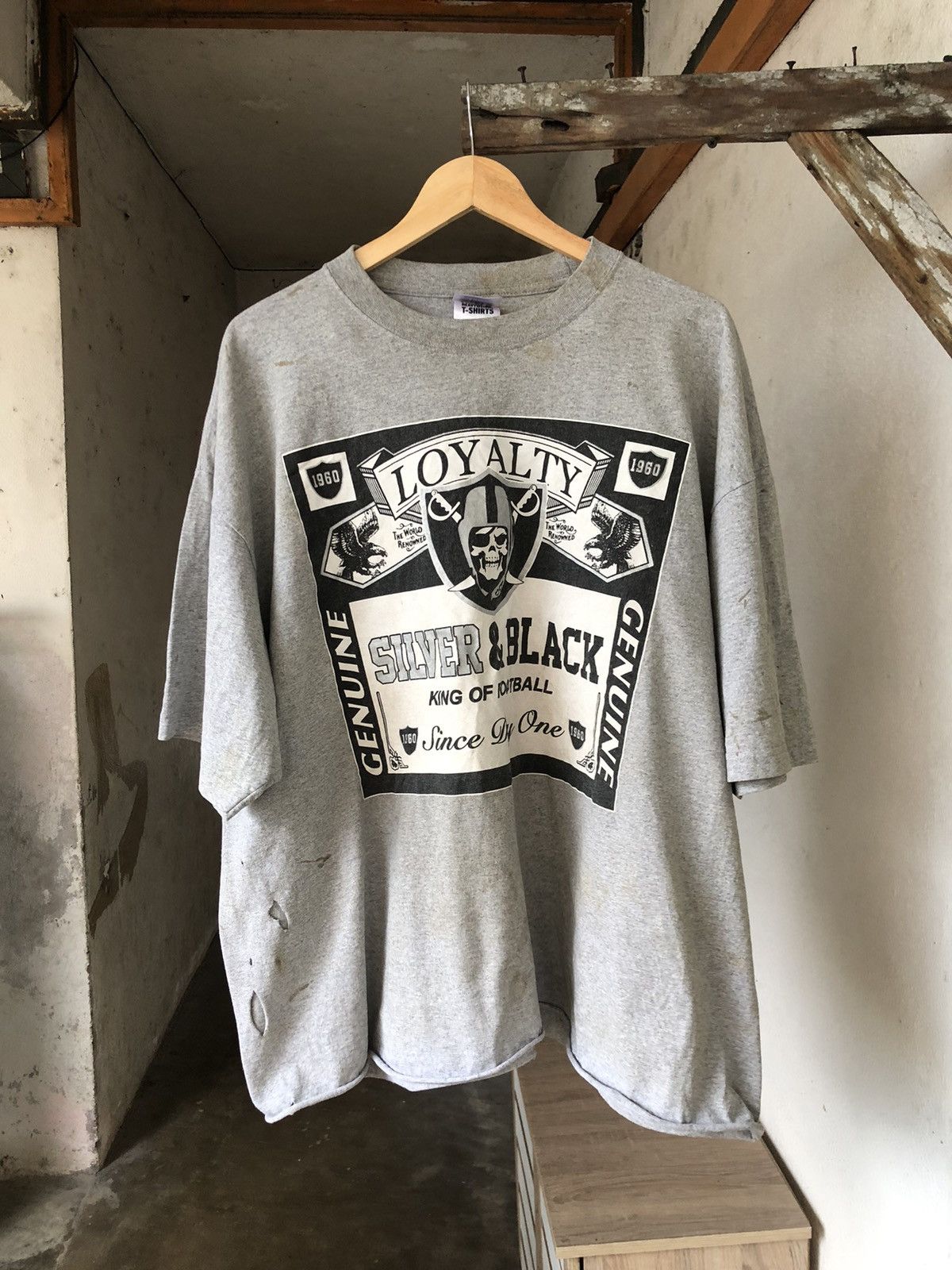 image of Oakland Raiders x Vintage 90's Raider King Of Football Distressed Tshirt in Grey, Men's (Size 2XL)