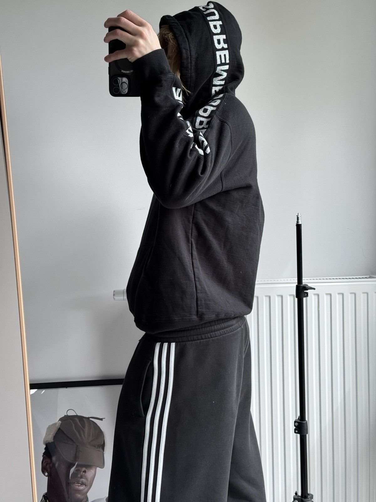 Hypebeast Rare SUPREME Monogram Repeat Logo Boxy Fit Hoodie Size US L / EU 52-54 / 3 - 2 Thumbnail