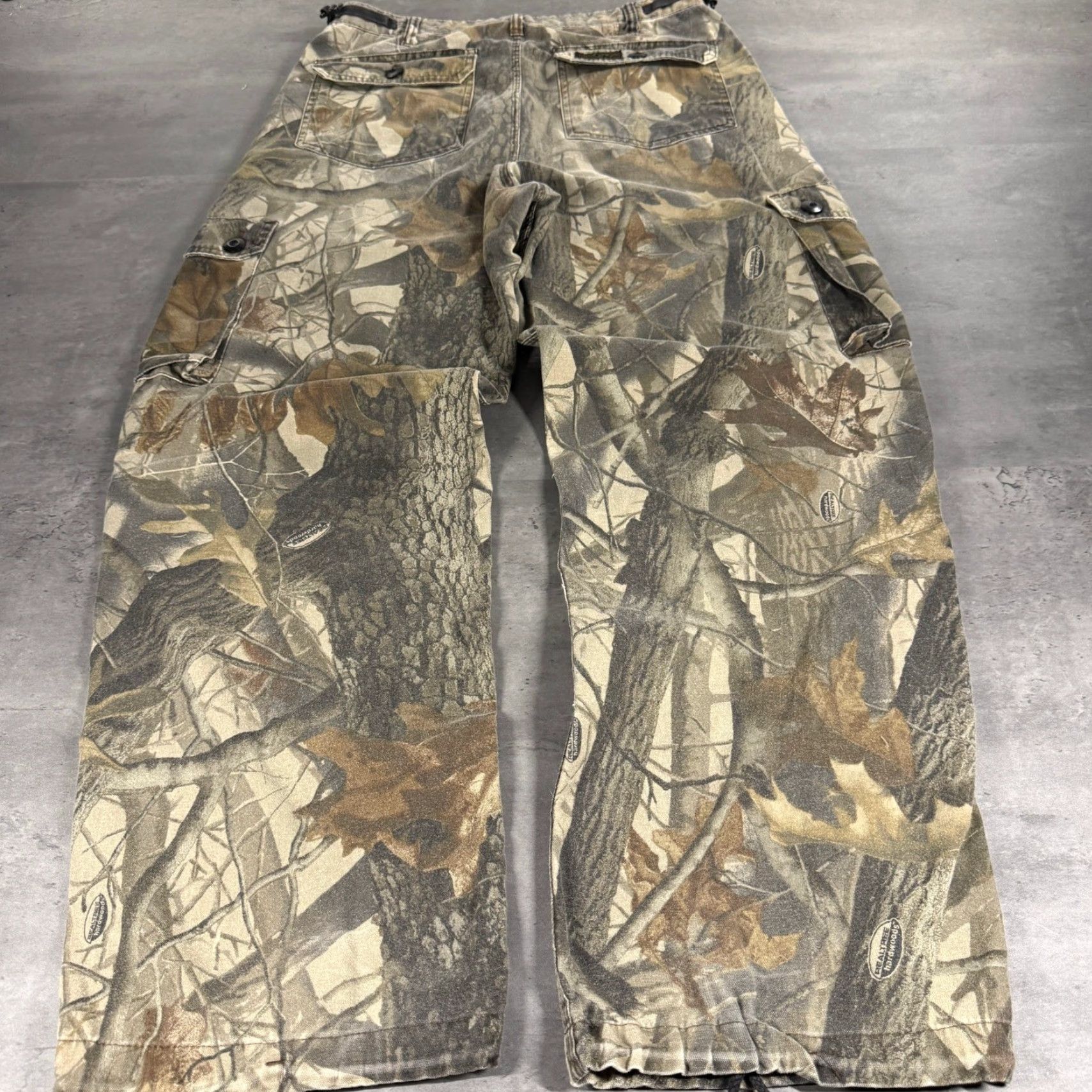 Realtree Realtree Cargo Pants Mens 32 Regular Camouflage Hardwoods Multicolor Cargo Pattern Hunting Outdoor Gorpcore Shirts? Size US 32 / EU 48 - 7 Thumbnail