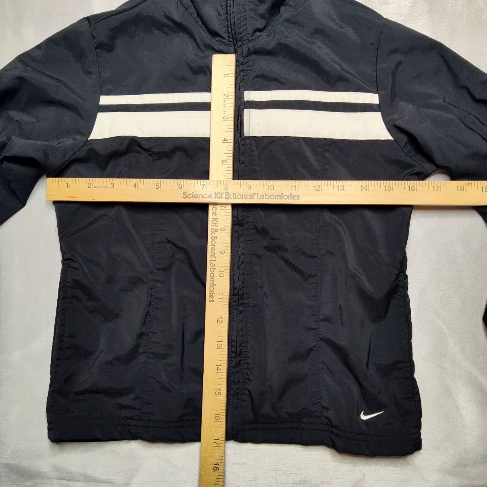 Nike VTG Nike Windbreaker Jacket Women XS Black Full Zip Lined Y2K Silver Tab Activewear Windbreaker Jacket Womens Size XS / US 0-2 / IT 36-38 - 6 Thumbnail