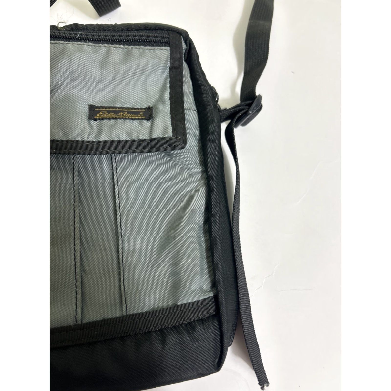 Eddie Bauer VINTAGE Eddie Bauer Crossbody Bag Small Women Gray Nylon 9x5x1 Crossbody Bag Gray Womens Small Retro 90s? Size ONE SIZE - 5 Thumbnail