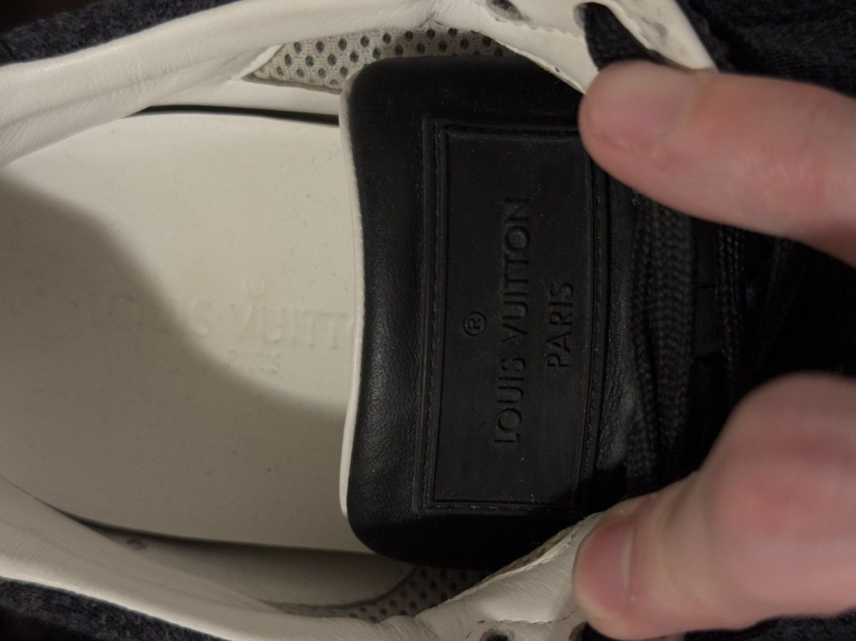 Louis Vuitton 9LV/10US - Louis Vuitton Runaway Sneaker Clean 🧼 Size US 10 / EU 43 - 11 Thumbnail