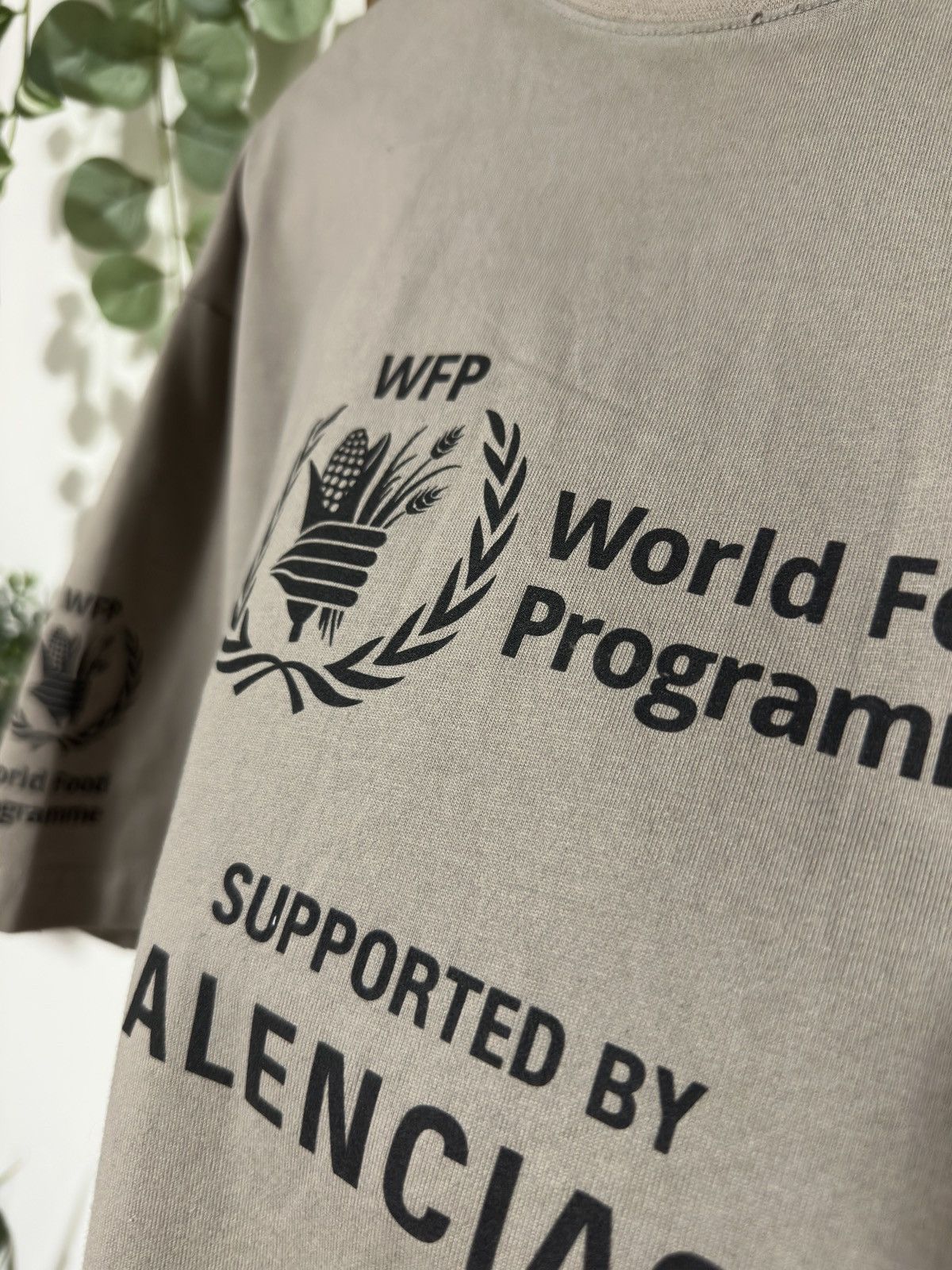 Balenciaga Balenciaga WFP tshirt Size US S / EU 44-46 / 1 - 3 Thumbnail