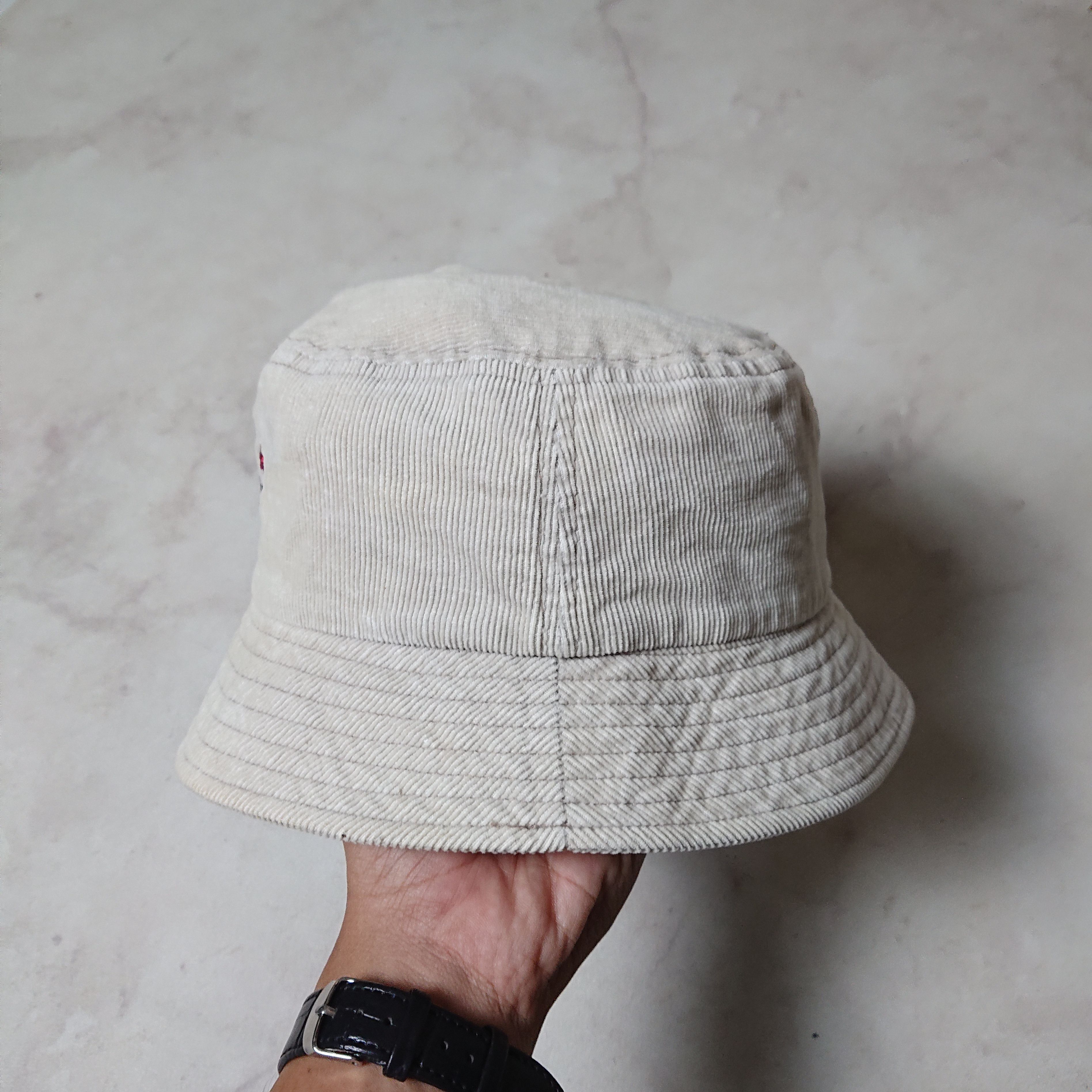 Guess Guess Jeans Corduroy Bucket Hat Size ONE SIZE - 2 Thumbnail