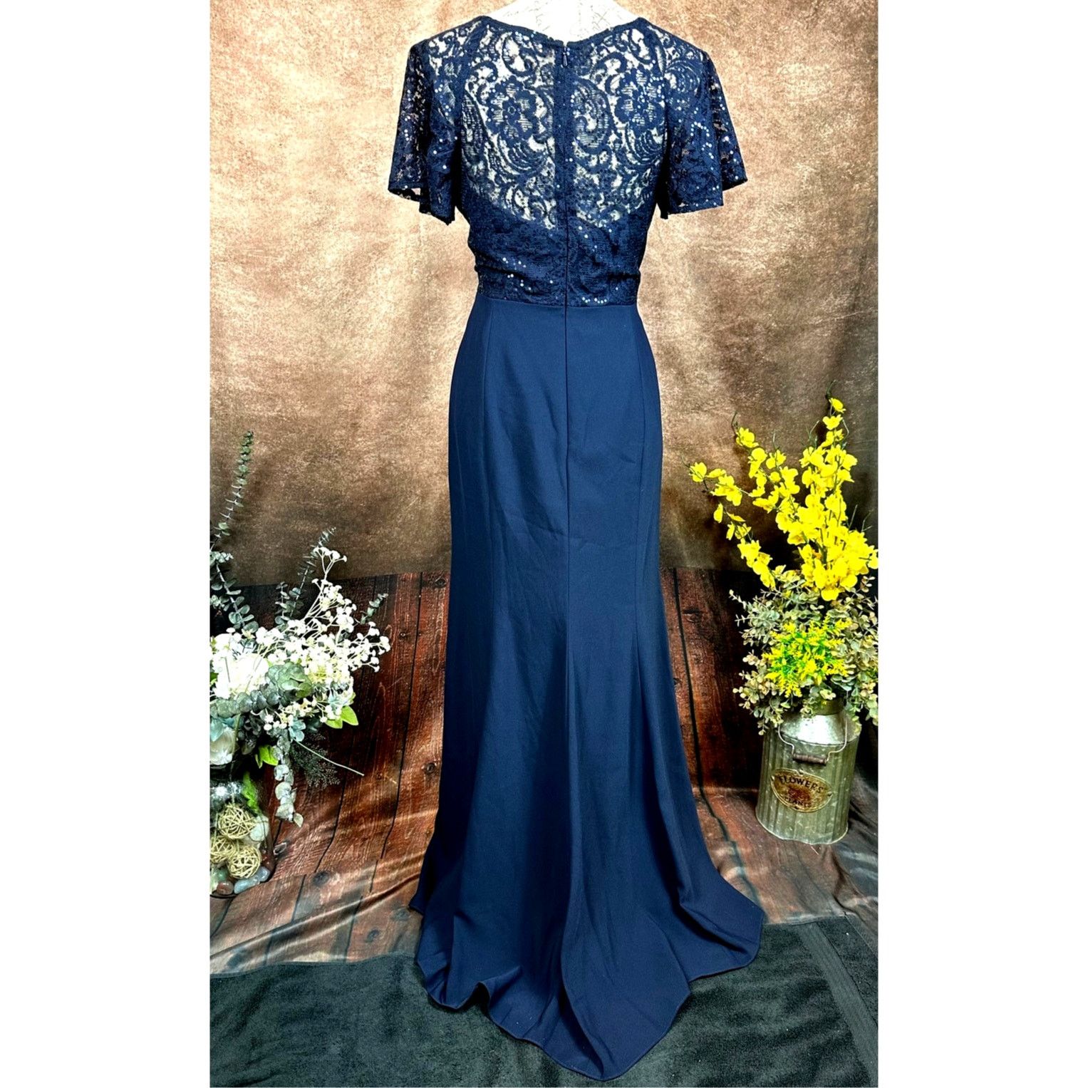 Jenny Packham Jenny Packham Victorian Sequin Lace Trumpet Gown Midnight 14 Size XL / US 12-14 / IT 48-50 - 15 Thumbnail
