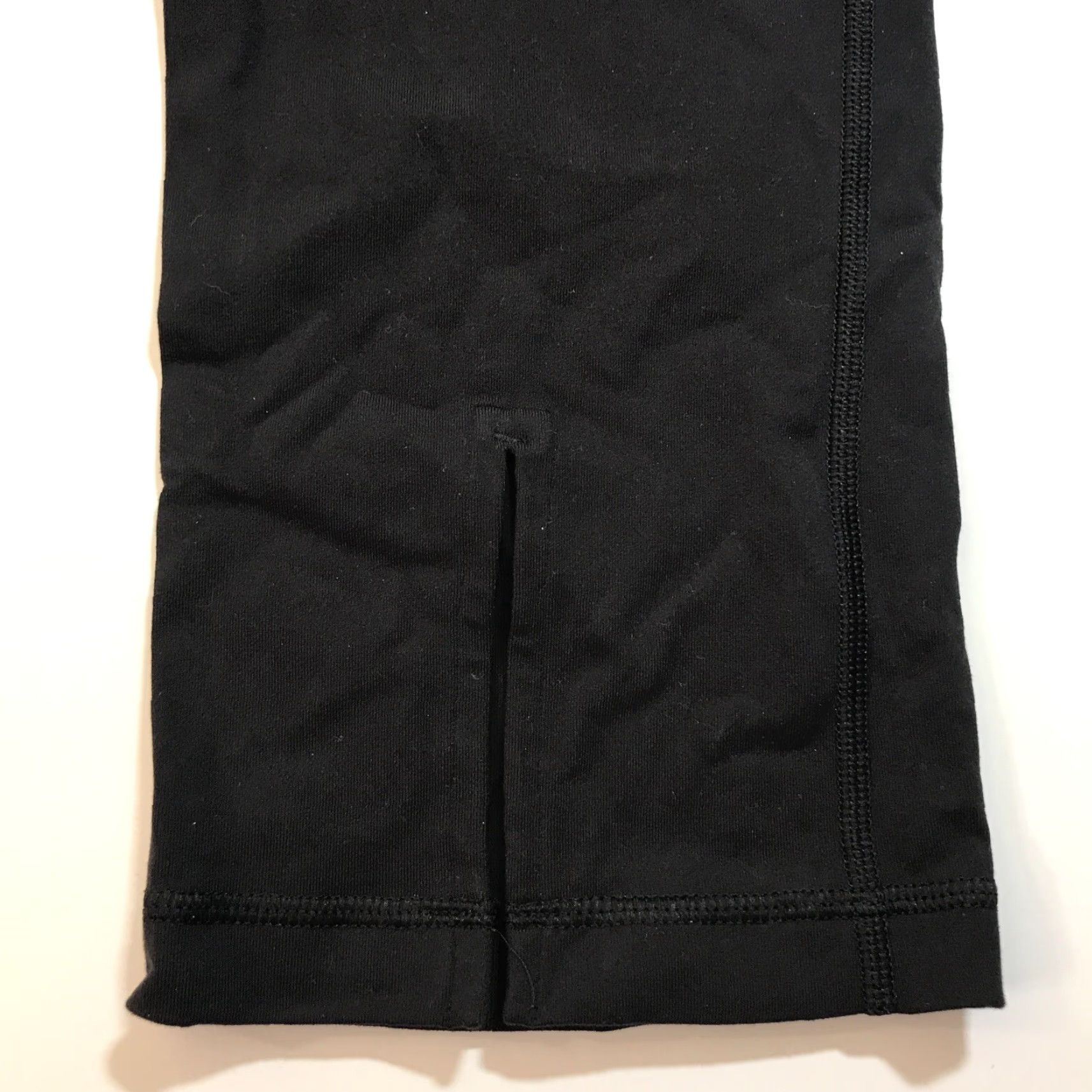 Lululemon Lululemon Capri Leggings - Womens Size 4 - Black Pink - Yoga Gym Workout Pockets - Regular Inseam 20" Size 24" / US 00 / IT 34 - 6 Thumbnail