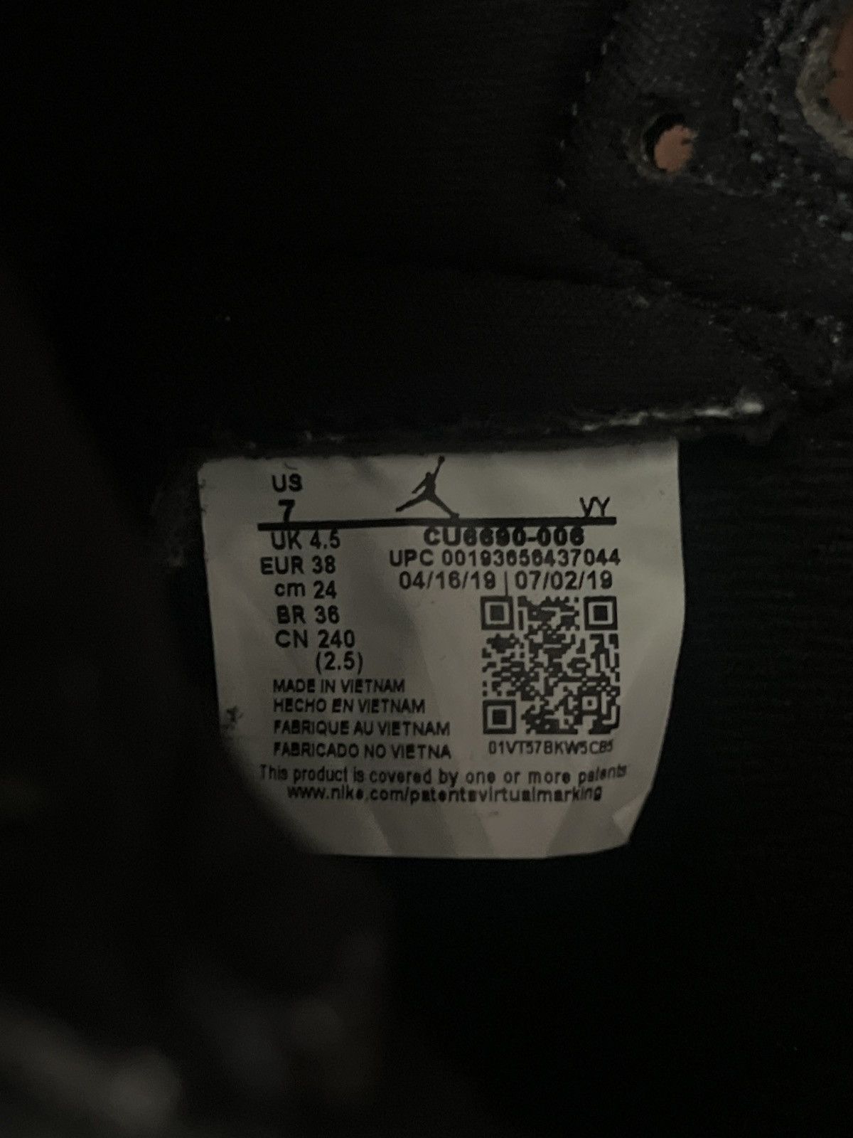 Jordan Brand × Nike Air Jordan 1 High WMNS ‘Fearless Metallic Rose Gold’ Size US 5.5 / EU 38 - 7 Thumbnail