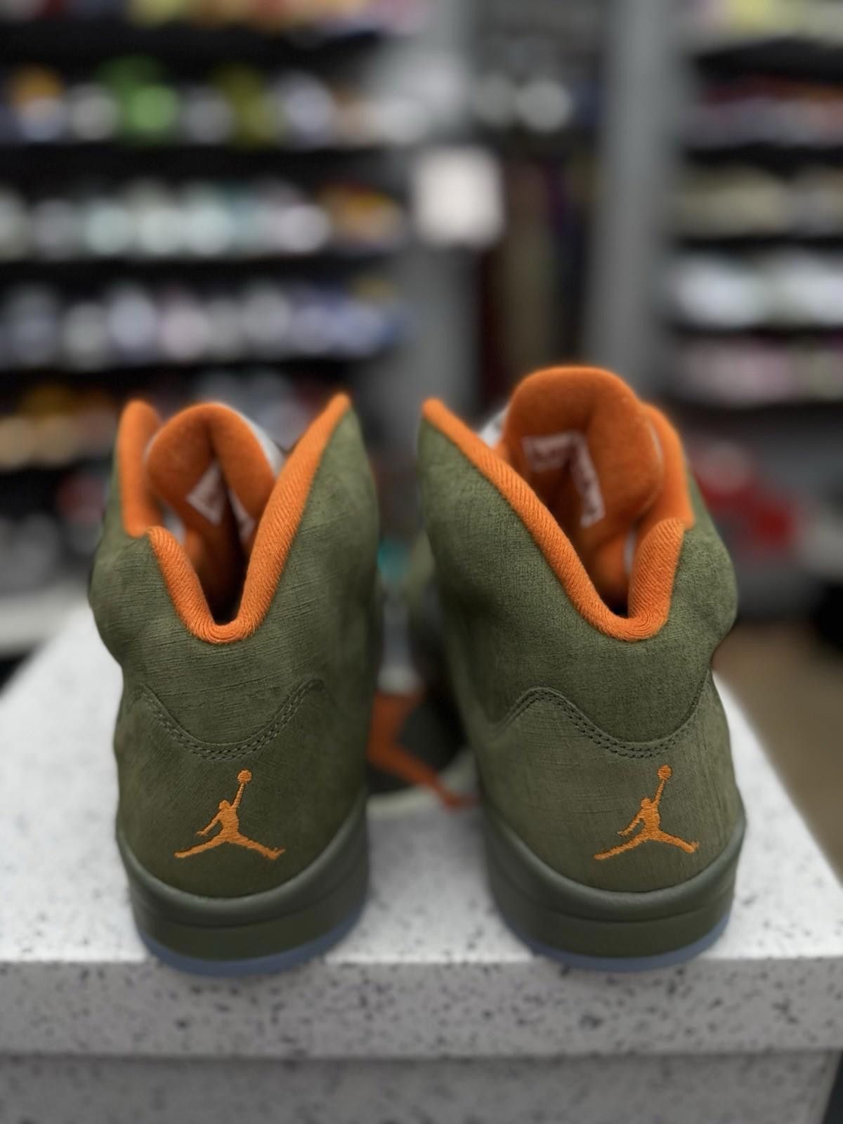 Jordan Brand Air Jordan 5 Retro 2024 Olive Men's Size (10) Sneakers Size US 10 / EU 43 - 7 Thumbnail
