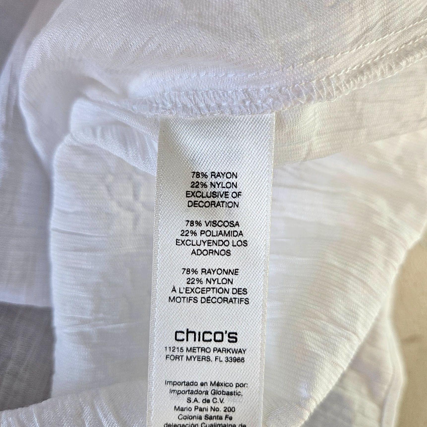 Vintage Chico's Womens Blouse Shirt Small White 3/4 Sleeve Rayon Nylon Semi Sheer Casual Summer Spring Fall Womens Size S / US 4 / IT 40 - 4 Thumbnail