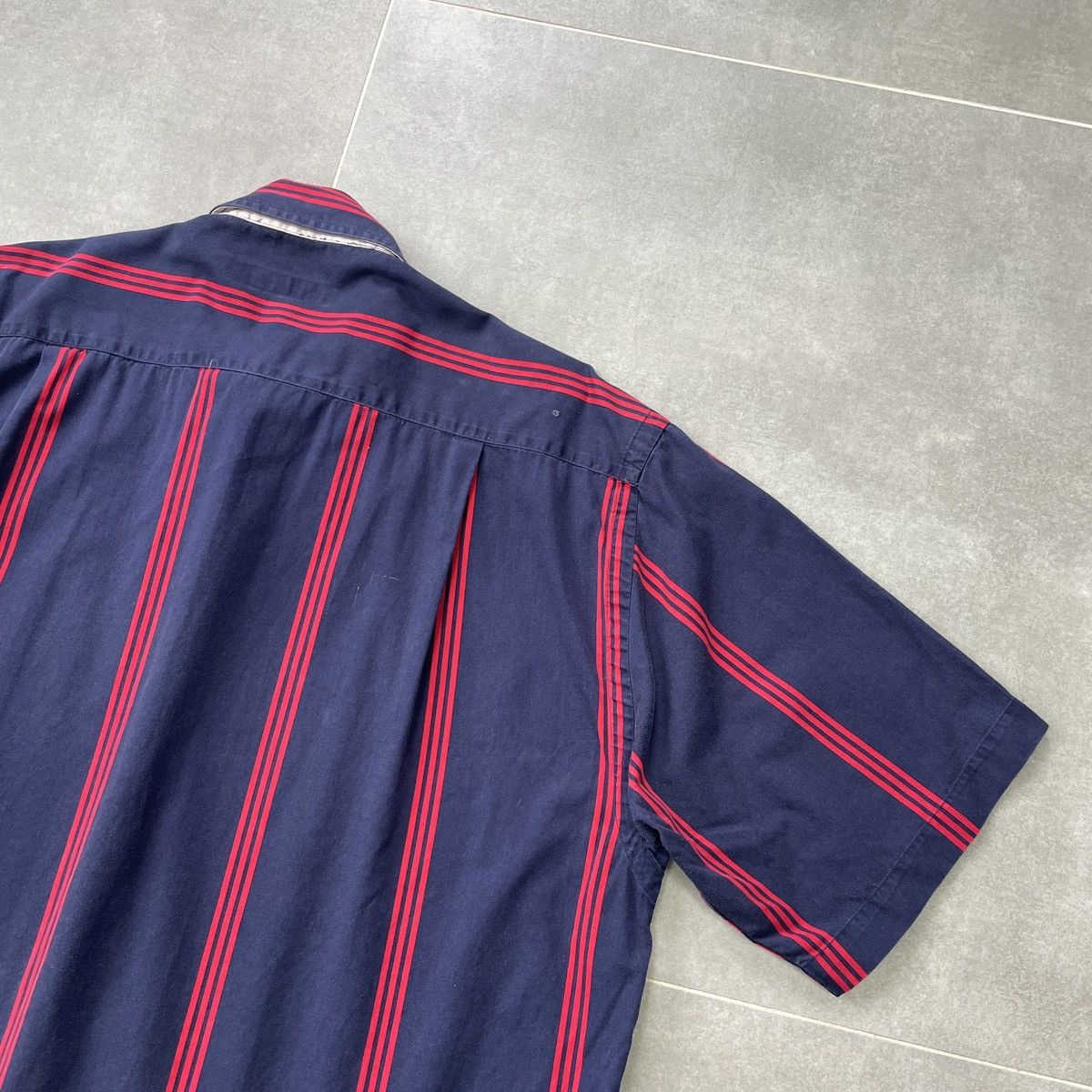Nautica × Vintage Vintage Nautica Blue Water Challenge Button Shirt Size M Size US M / EU 48-50 / 2 - 16 Thumbnail