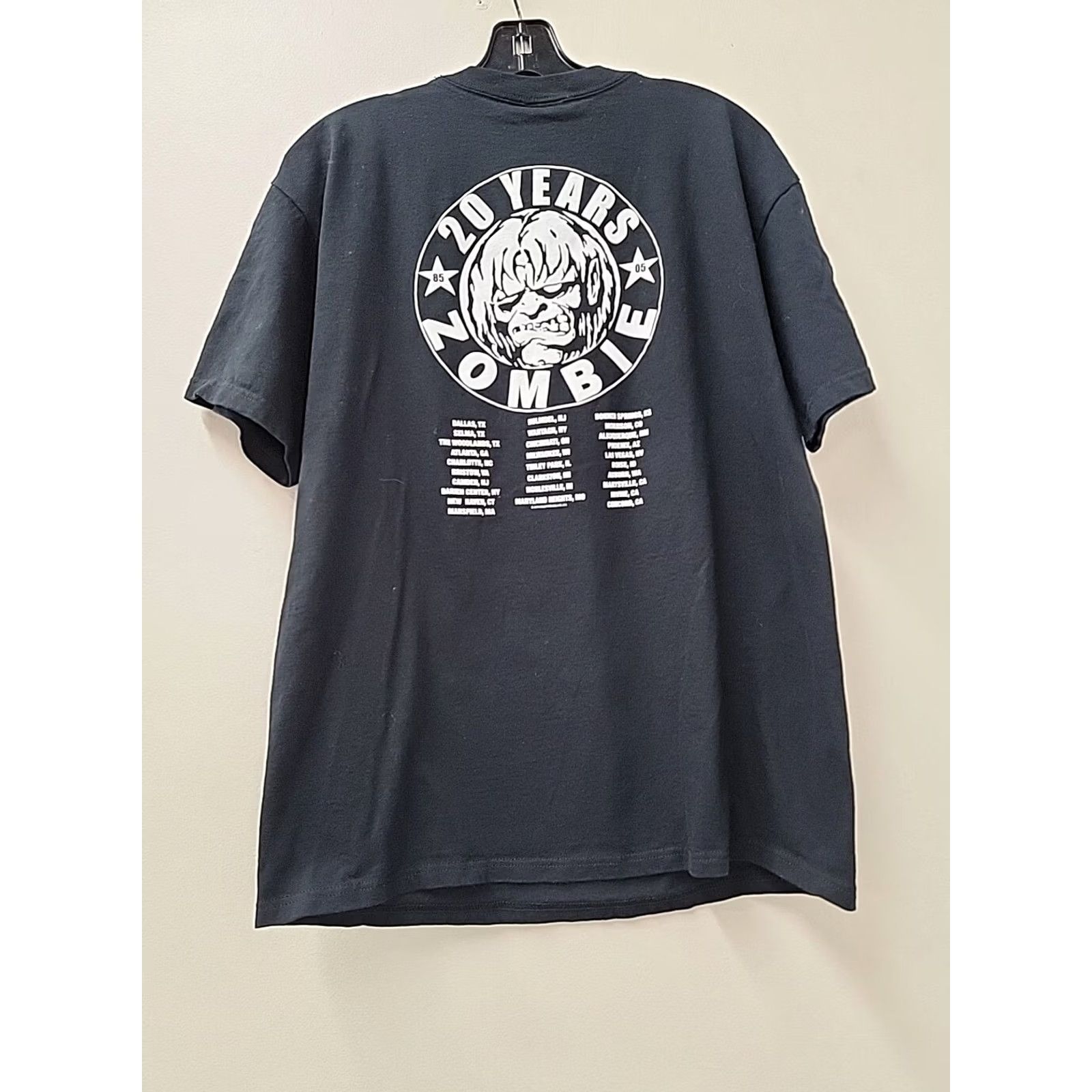 Anvil VINTAGE Rob Zombie 20 Year Anniversary Tour T-Shirt Mens L Black White Anvil Cotton Shirt Adults L Black White Music Clothes Size US L / EU 52-54 / 3 - 3 Thumbnail