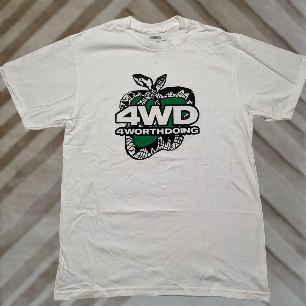 Vintage 4 Worth Doing T-Shirt White Men M Short Sleeve Crew Neck Snake Apple Graphic Streetwear Hip Hop Skater 4WD Logo Size US M / EU 48-50 / 2 - 1 Thumbnail