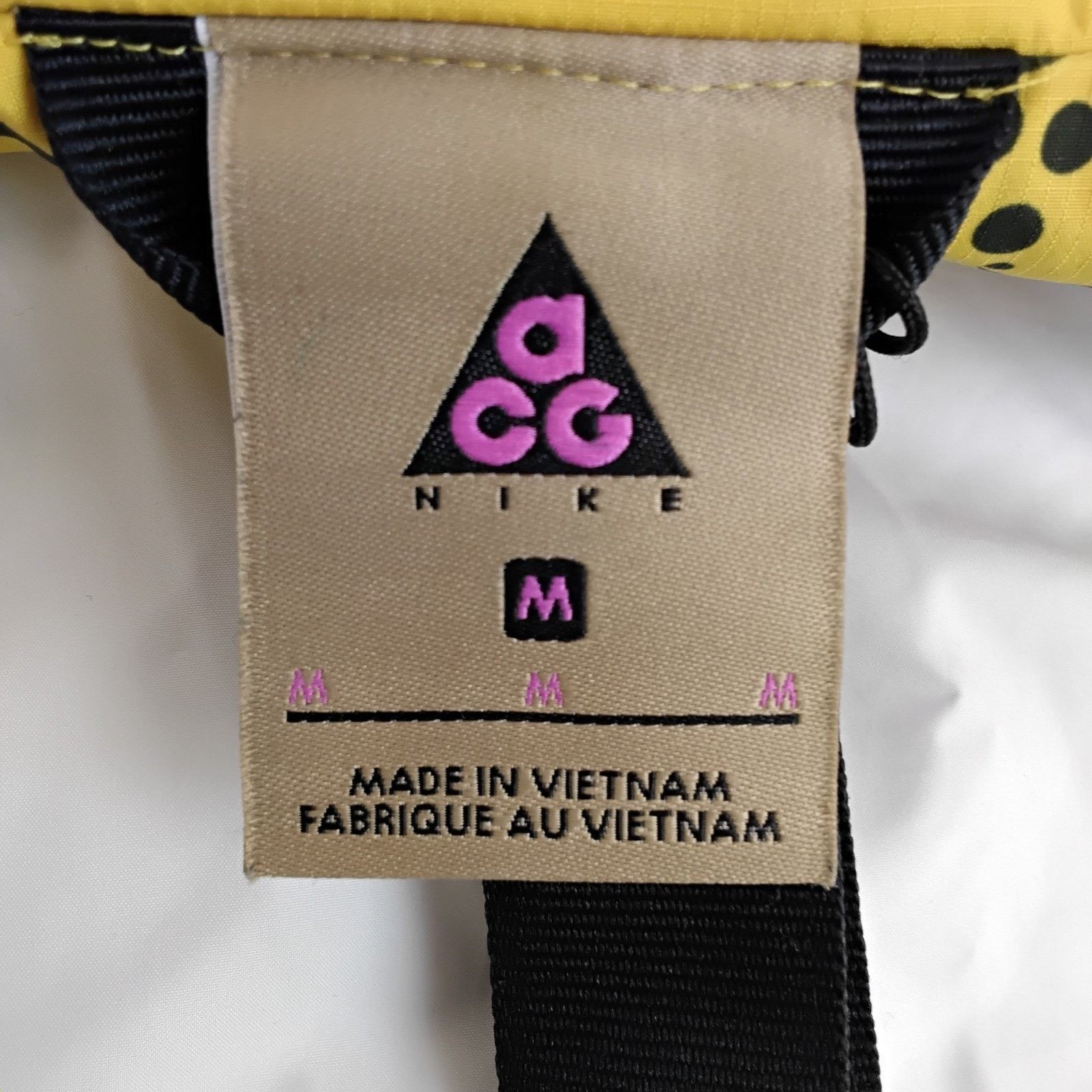 Nike ACG Nike ACG Insulated Jacket Men's M Yellow Black AQ3531-100 Size US M / EU 48-50 / 2 - 9 Thumbnail