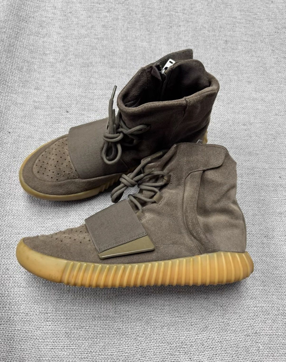 Adidas Adidas Yeezy 750 Light Brown Gum K37 Size US 10.5 / EU 43-44 - 6 Thumbnail