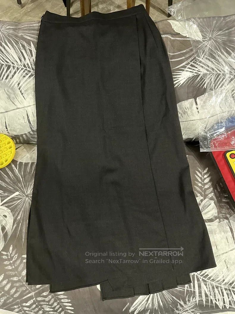 Brunello Cucinelli Brunello Cucinelli Charcoal grey pleated half skirt, wool Size 26" / US 2 / IT 38 - 7 Thumbnail