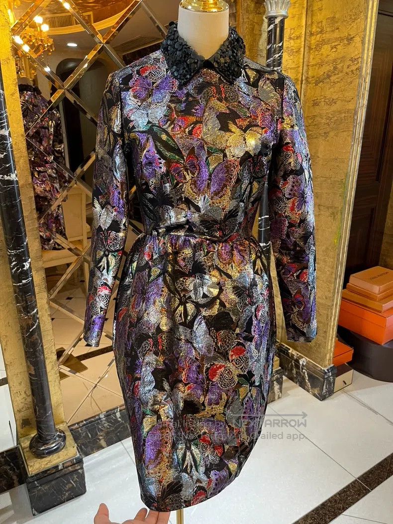 Valentino Valentino Heavy industry gold thread butterfly embroidered Size M / US 6-8 / IT 42-44 - 4 Thumbnail