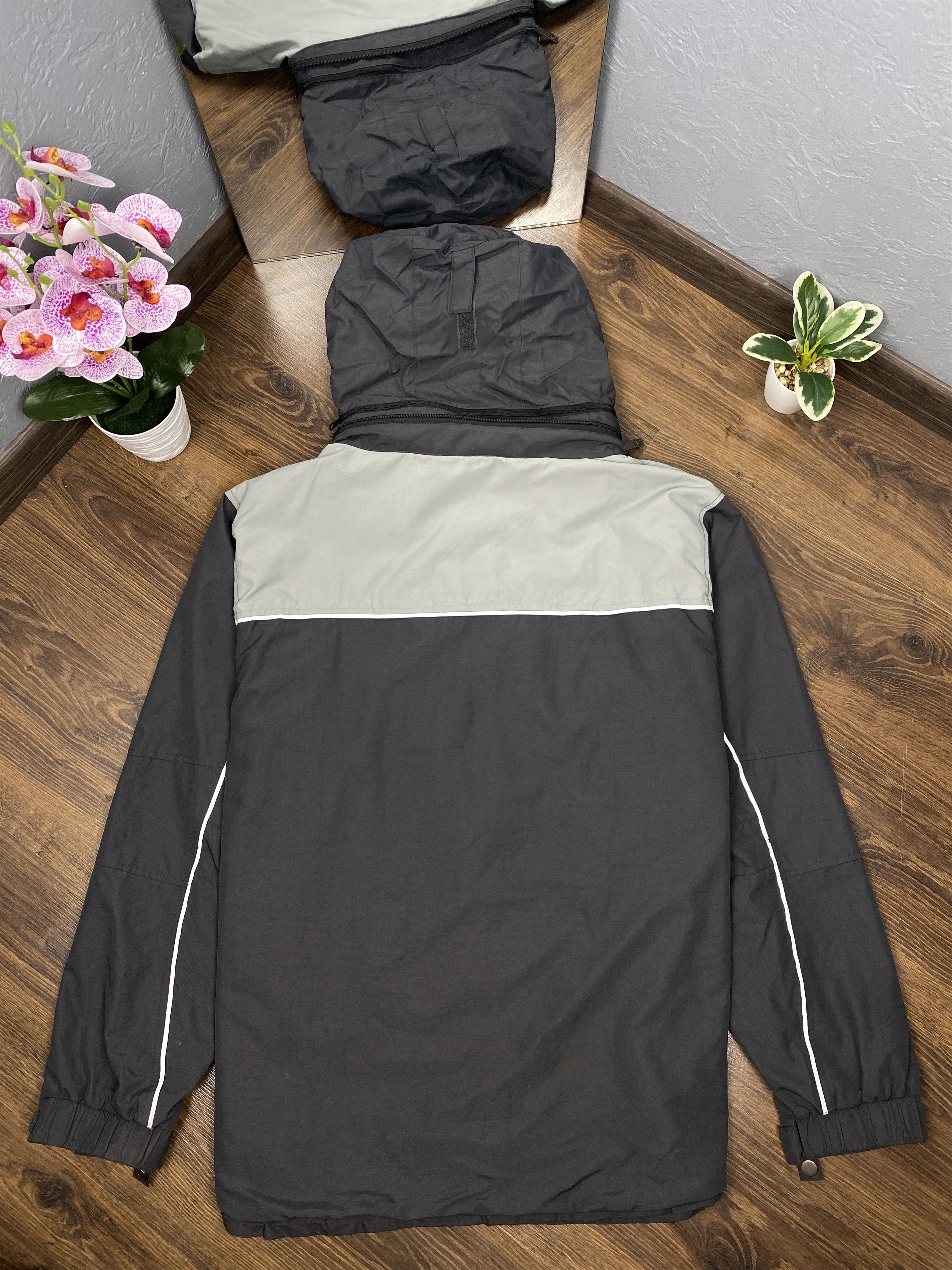 Mercedes-Benz Mercedes Benz vintage nylon waterproof jacket y2k Size US XL / EU 56 / 4 - 9 Thumbnail