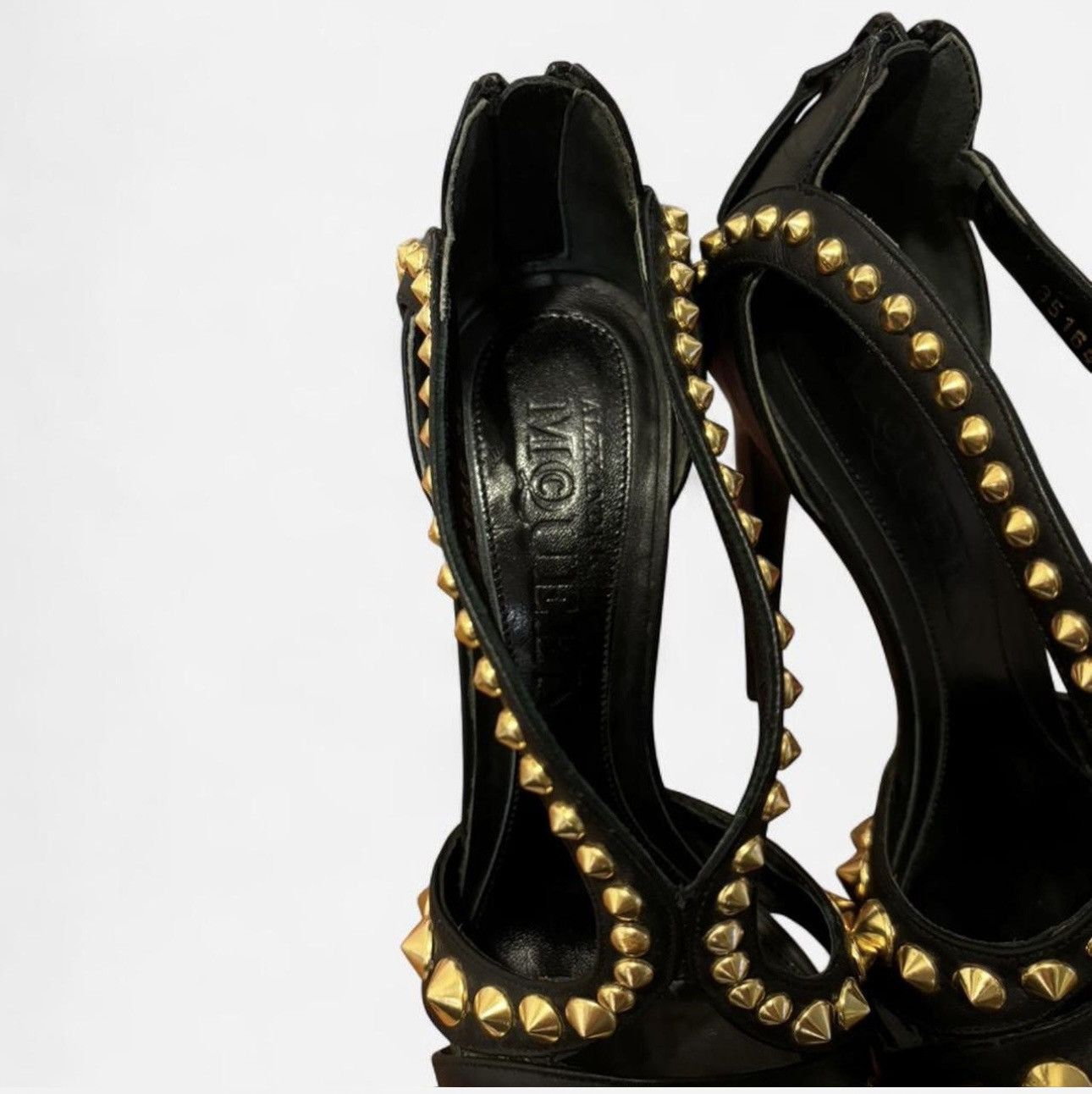 Alexander McQueen Vintage Alexander Mcqueen T - strap sandals Size US 6 / IT 36 - 4 Thumbnail