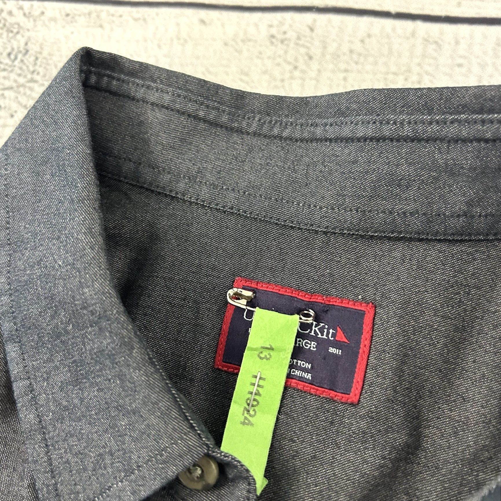 UNTUCKit UNTUCKit Long Sleeve Button-Up 100% Cotton Shirt Men XL Dark Gray Size US XL / EU 56 / 4 - 2 Thumbnail