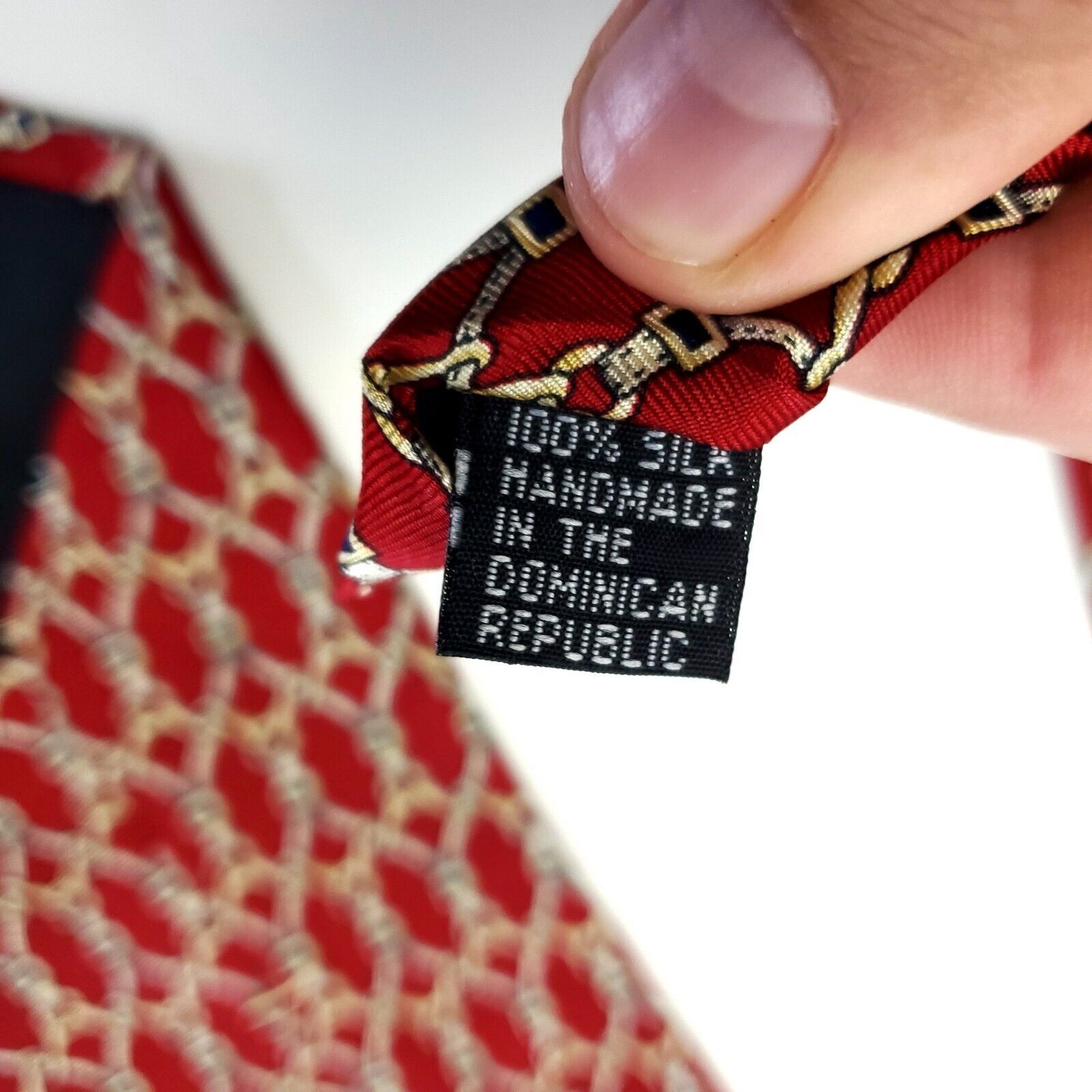 Van Heusen Van Heusen 417 Red Gold Chains Print Short Wide Silk Tie Size ONE SIZE - 4 Thumbnail