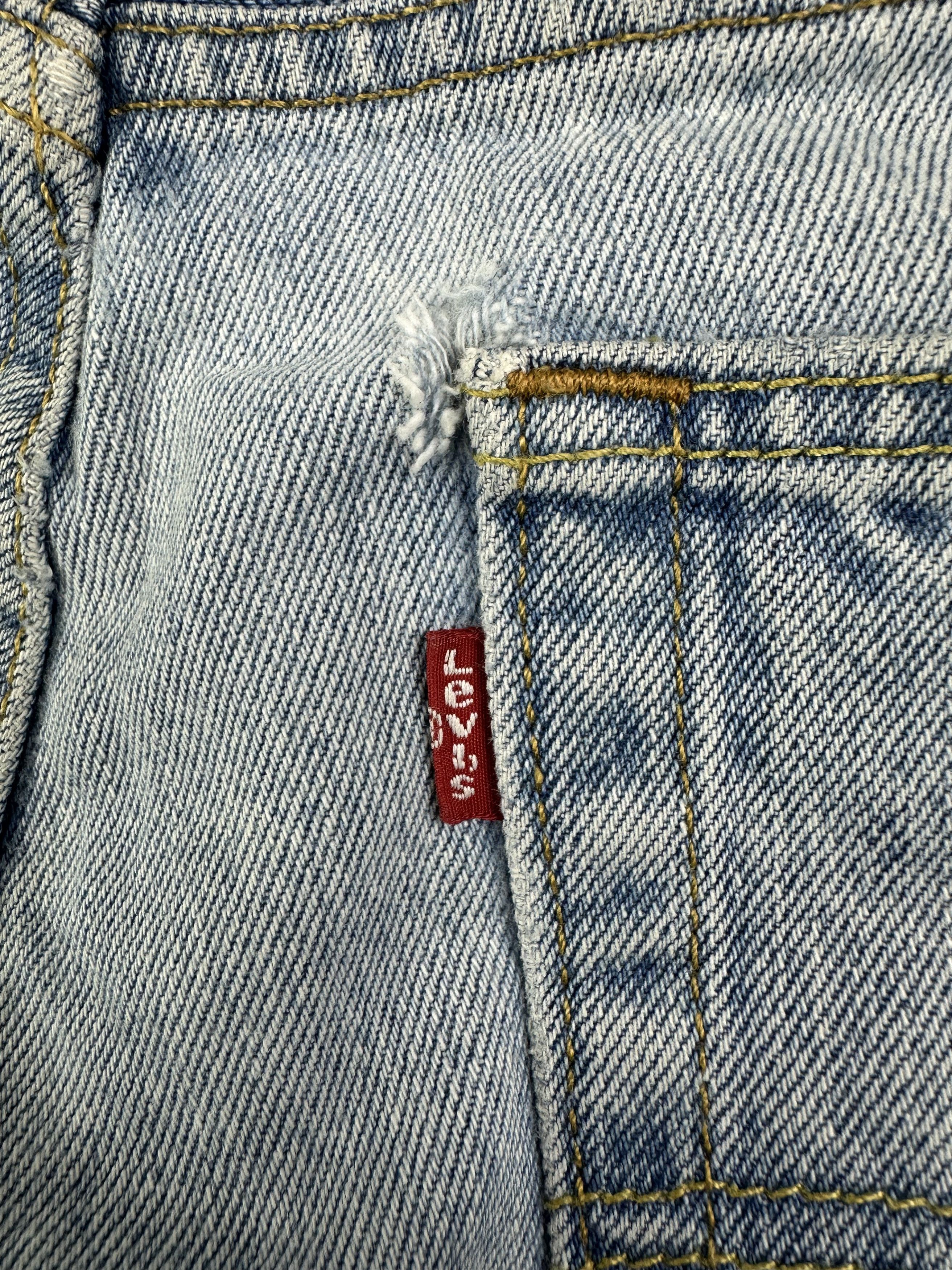 Levi's Vintage Levis 505 Faded Blue Jeans S0049 Size US 37 - 7 Thumbnail