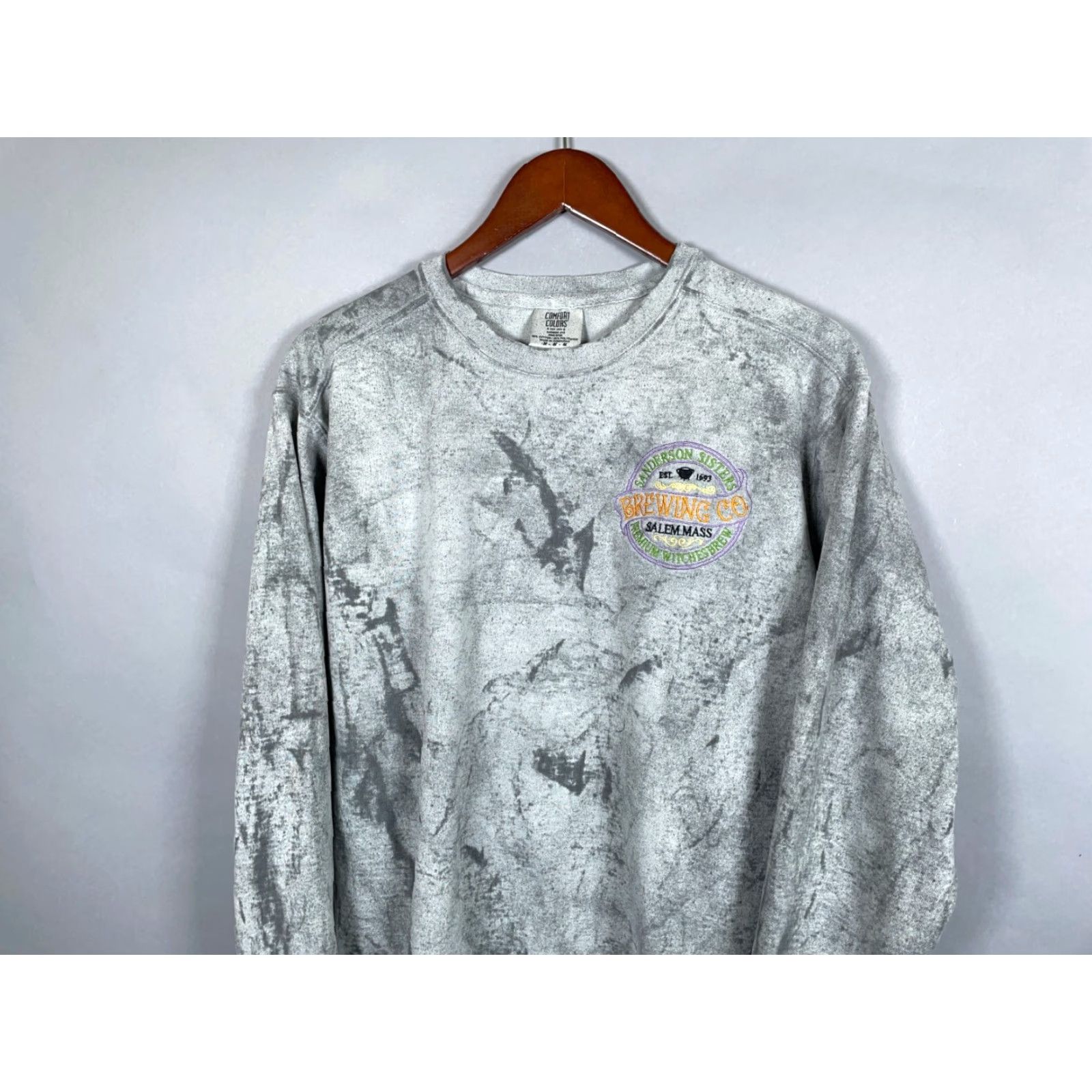 Comfort Colors Comfort Colors Hocus Pocus Sanderson Sisters Brewing Sweatshirt Adult Medium Gray Graphic Print Long Sleeve Crew Neck Retro Halloween Mens Size US M / EU 48-50 / 2 - 3 Thumbnail