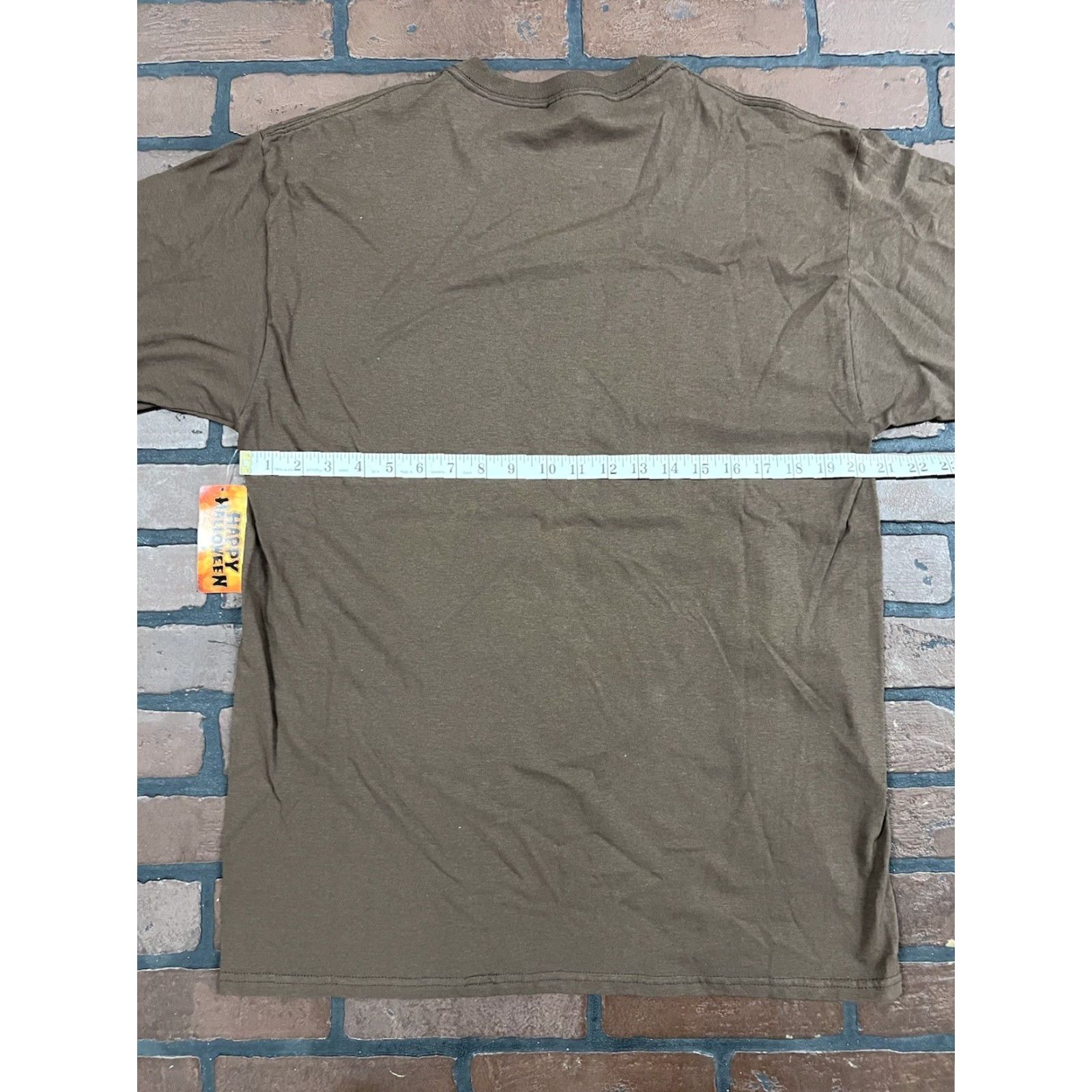 Vintage VINTAGE Happy Halloween T-Shirt Unisex L Brown Skull Scary Spooky Hat NWT Size US L / EU 52-54 / 3 - 7 Thumbnail