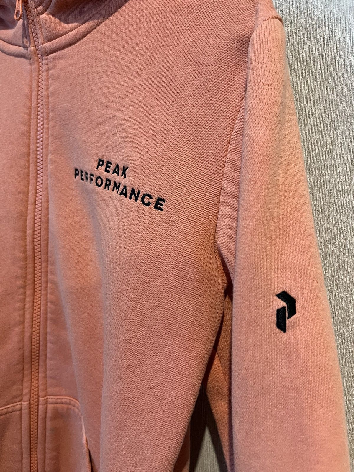 Peak Performance Peak Performance zip-up hoodie Size M / US 6-8 / IT 42-44 - 1 Thumbnail