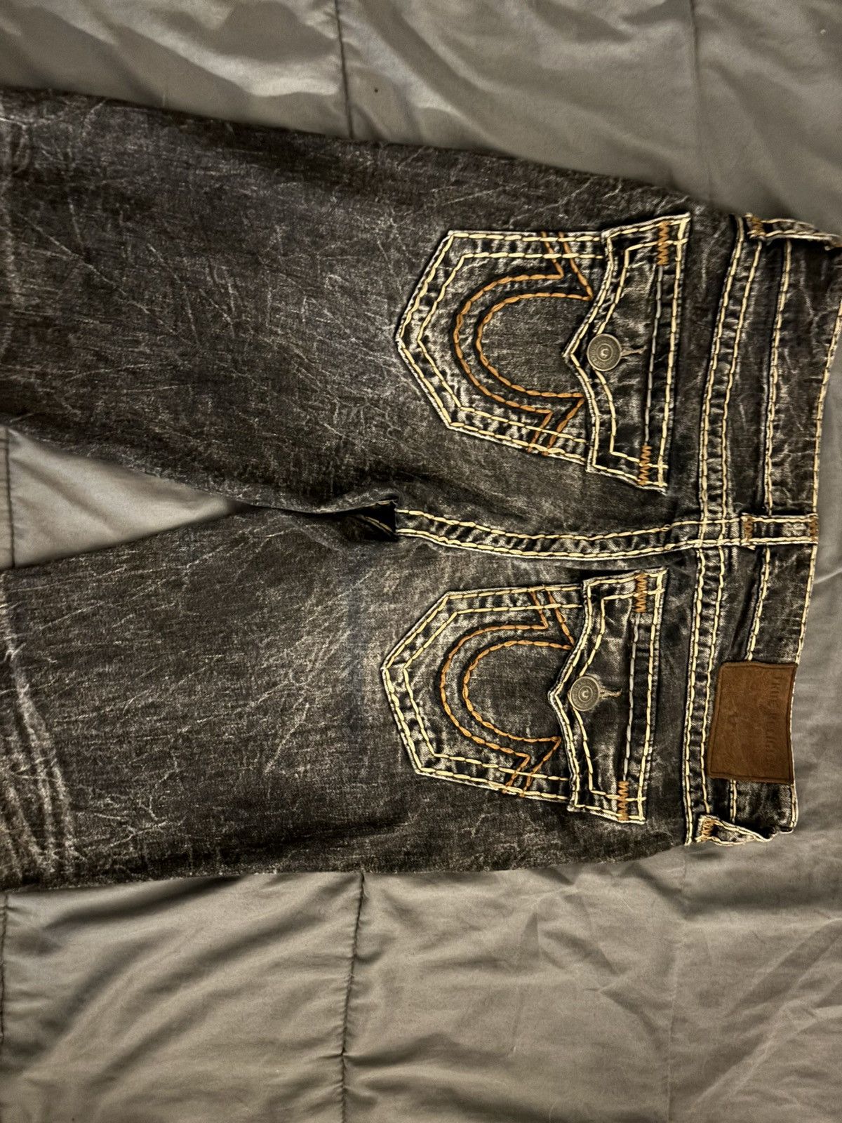 True Religion 2011-12 True Religion Size US 32 / EU 48 - 1 Thumbnail