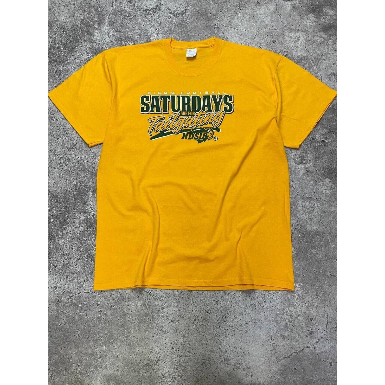 Vintage Vintage NDSU Bison Football T-Shirt Yellow XL Saturdays Tee Size US XL / EU 56 / 4 - 1 Thumbnail