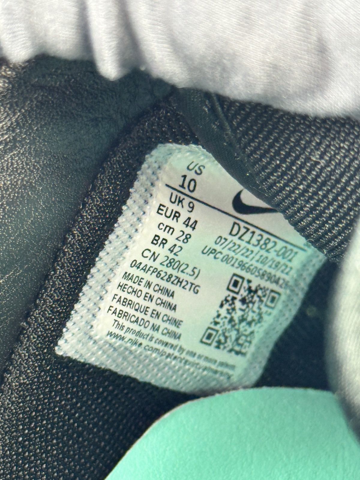 Nike x TIFFANY & CO LOW TOP SNEAKERS Size US 10 / EU 43 - 9 Thumbnail