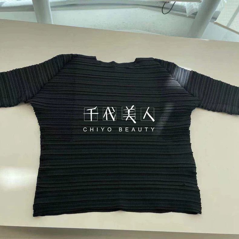 Issey Miyake Issey Miyake Black pleated short-sleeved shirt Size M / US 6-8 / IT 42-44 - 1 Thumbnail