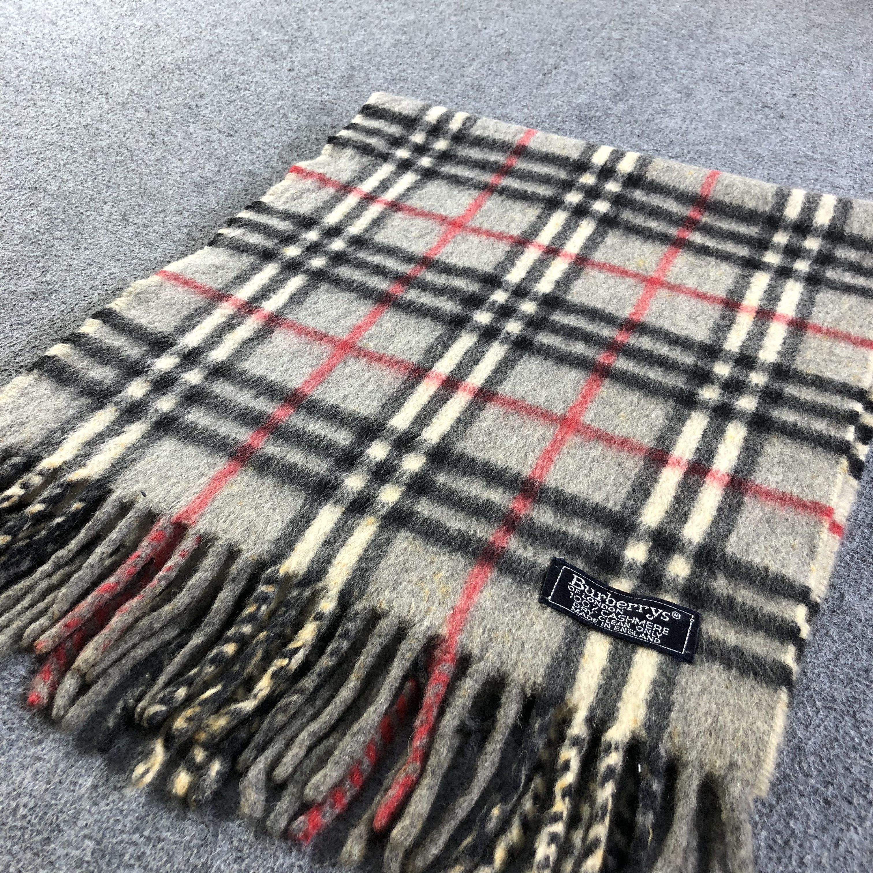 Burberry Burberrys Nova Check Grey Cashmere Scarf Muffler V1779 Size ONE SIZE - 3 Thumbnail
