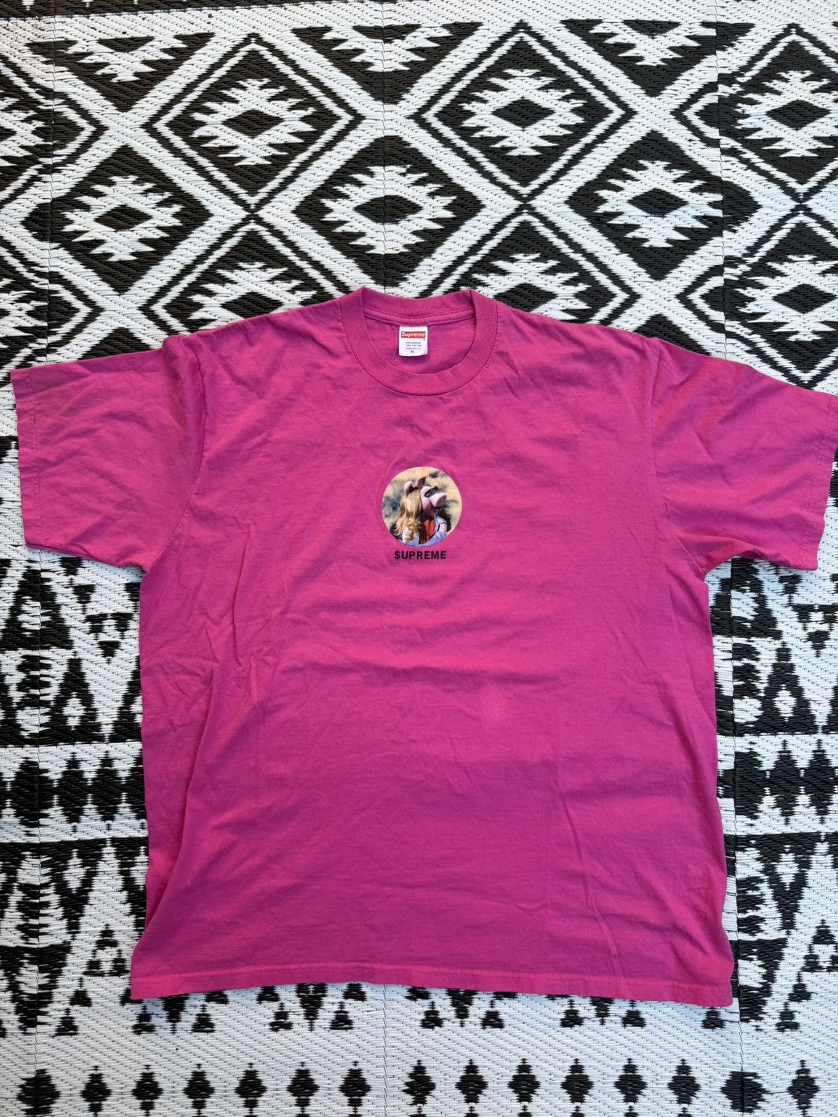 Supreme Supreme Miss Piggy Tee Size US XL / EU 56 / 4 - 1 Thumbnail