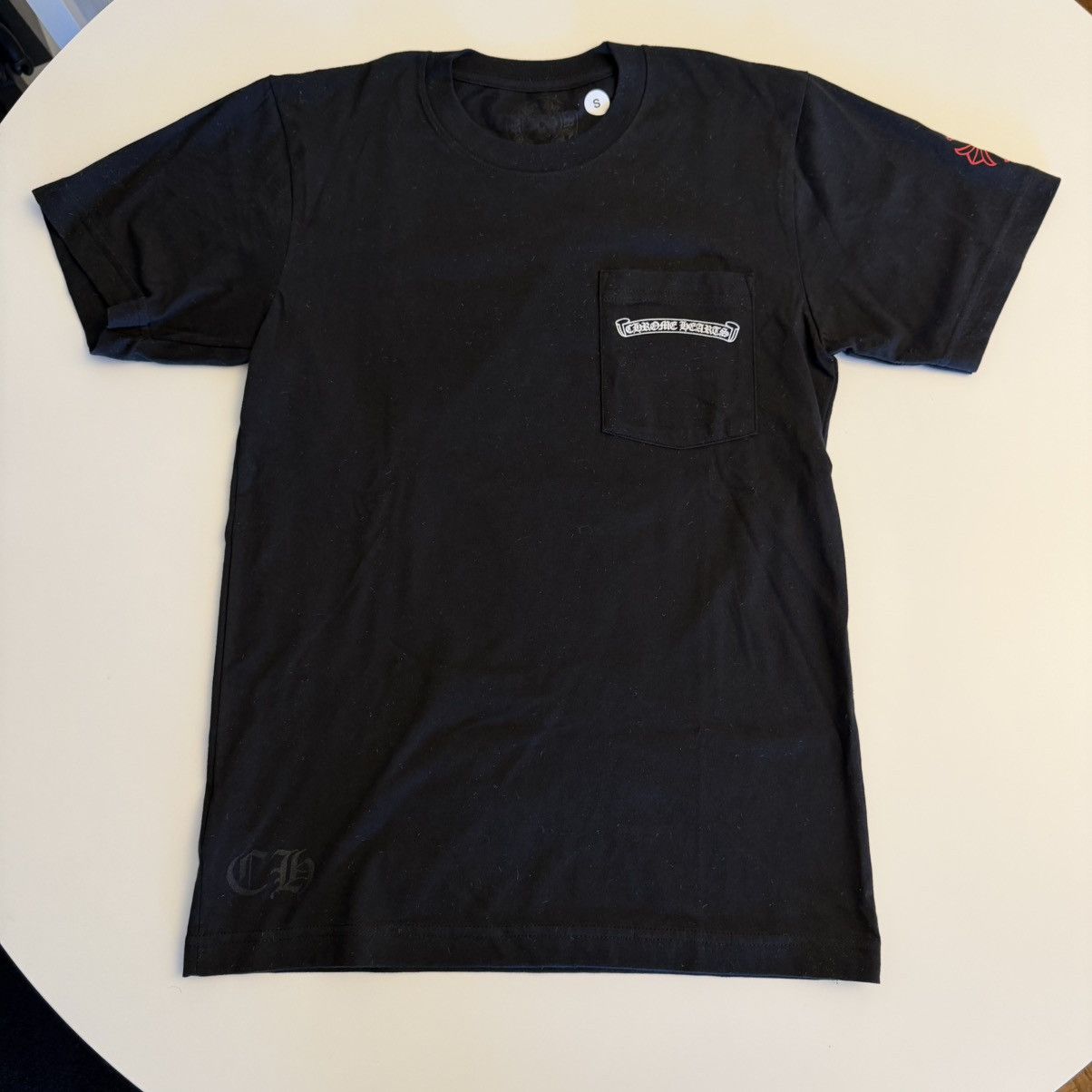 Chrome Hearts NYC Exclusive Scroll Pocket Tee Size US S / EU 44-46 / 1 - 2 Thumbnail