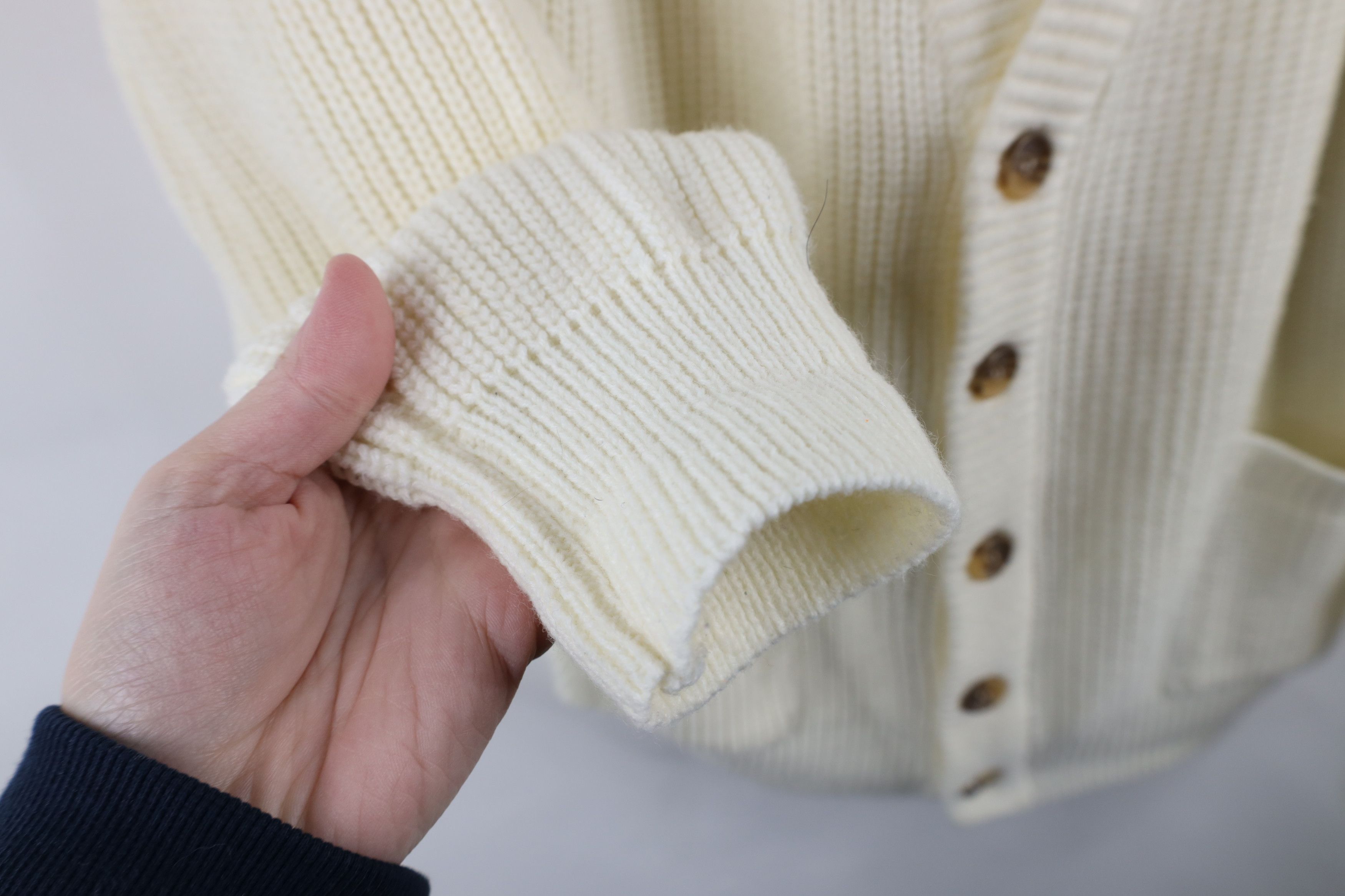Vintage Vintage 90s Streetwear Ribbed Knit Cardigan Sweater Cream Size US L / EU 52-54 / 3 - 9 Thumbnail