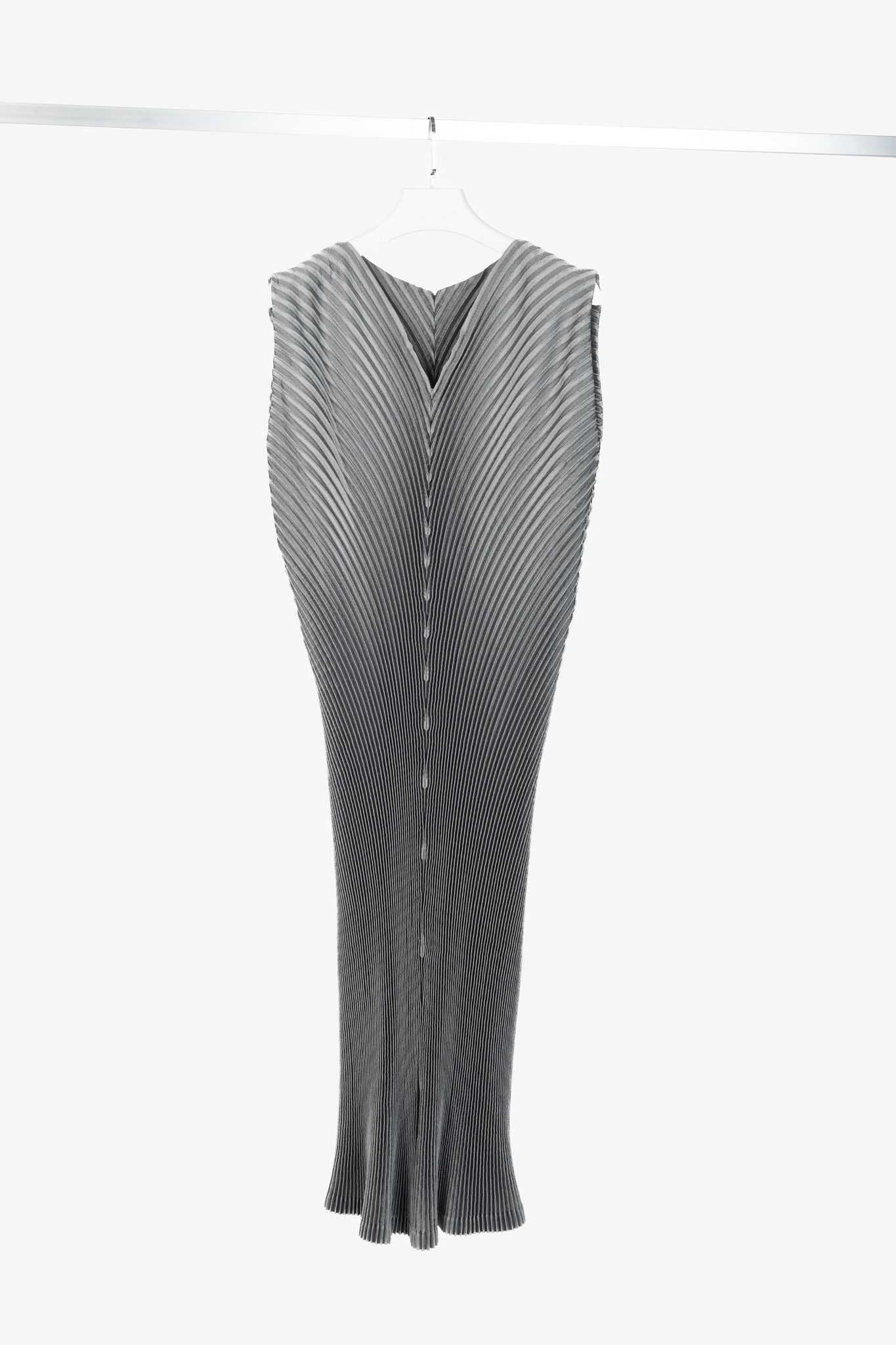 Issey Miyake Issey Miyake Metallic Silver Pleated Sleeveless Maxi Dress Size XL / US 12-14 / IT 48-50 - 1 Thumbnail