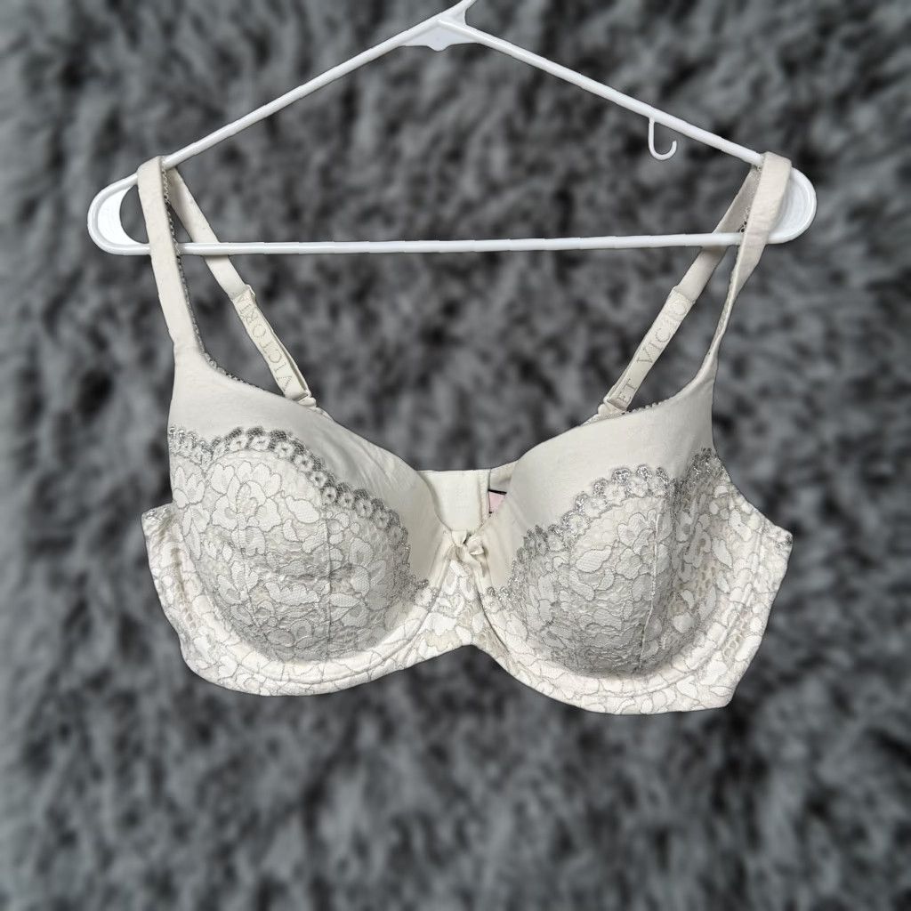 Victoria's Secret VINTAGE Victoria's Secret Body By Victoria Demi Underwire Padded Lace Bra 38D White Floral Balconette Womens Boys? Size ONE SIZE - 1 Thumbnail