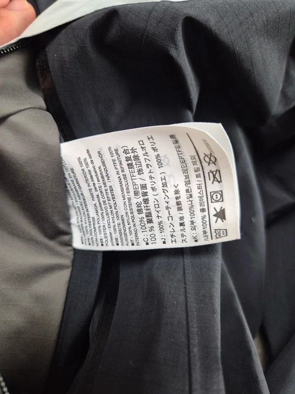 Arc'teryx Arc'teryx Mens Black Beams Patchwork Beta SL Raincoat Size S Size US S / EU 44-46 / 1 - 9 Thumbnail