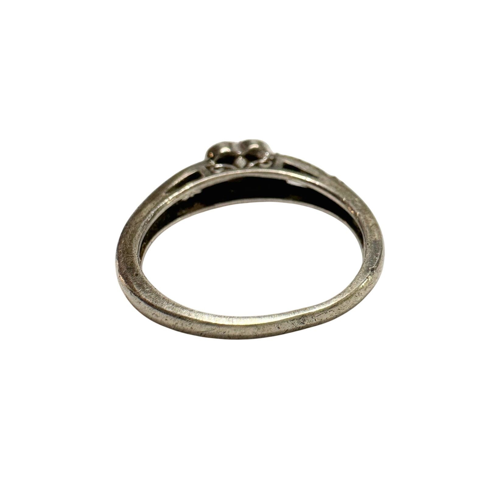Other Pretty Sterling Silver Heart Ring with White Gemstones Sz 8 Size ONE SIZE - 8 Thumbnail