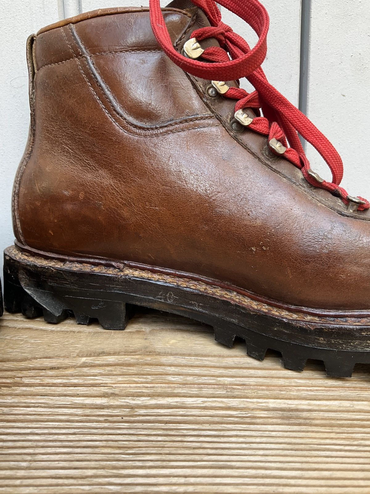 Vintage Vintage 50's brown leather hiking boots with red laces Size US 9 / IT 39 - 9 Thumbnail