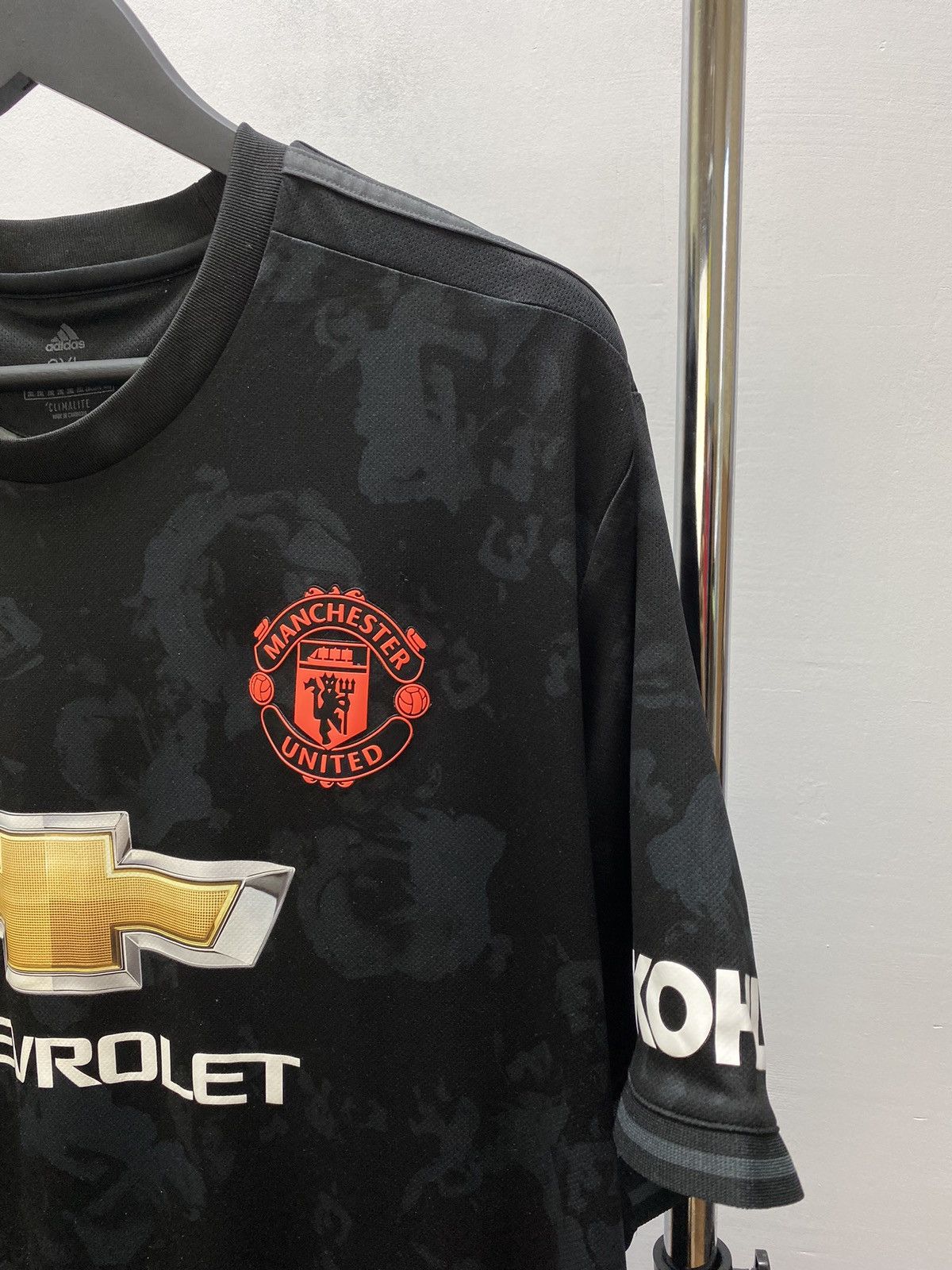 Adidas MANCHESTER UNITED ADIDAS 2019/2020 THIRD JERSEY Roses Size US XXL / EU 58 / 5 - 7 Thumbnail