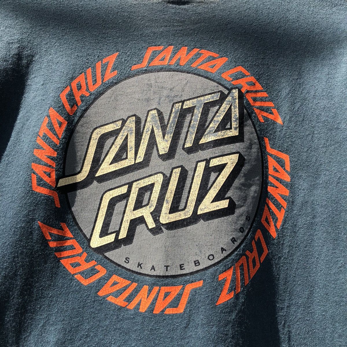 Santa Cruz Skateboards Vintage y2k Faded Santa Cruz Skateboard Tshirt Size US L / EU 52-54 / 3 - 11 Thumbnail