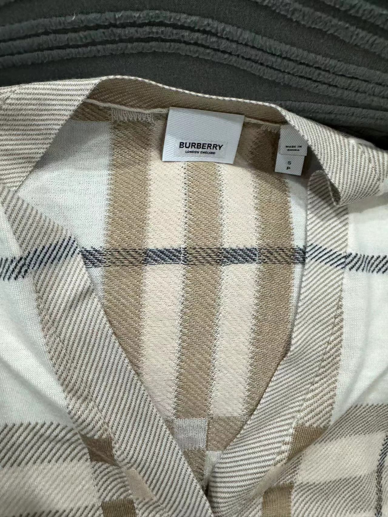 Burberry Burberry Wool Cardigan 99 New Authentic Size S / US 4 / IT 40 - 2 Thumbnail