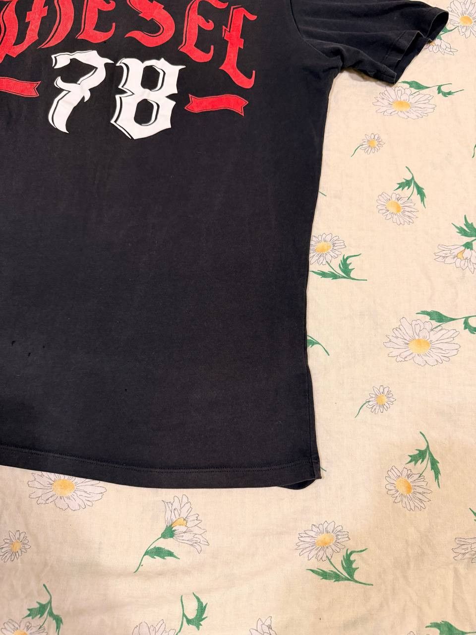 Diesel Y2K white T-shirt Diesel Vintage big logo streetwear Size US S / EU 44-46 / 1 - 3 Thumbnail