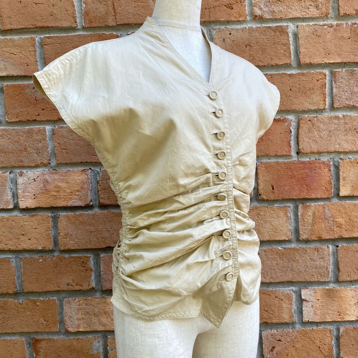 Japanese Brand KEI IWAMOTO Beige Ruched Button-Front Blouse Size S / US 4 / IT 40 - 4 Thumbnail