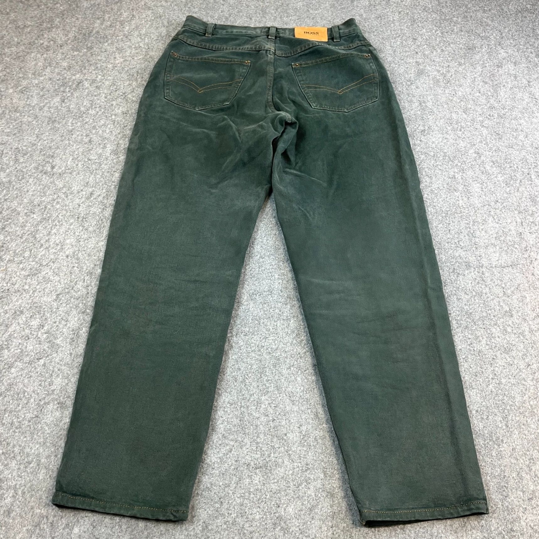 Hugo Boss VINTAGE Hugo Boss Jeans Regular Tapered 32 32 Green 90s Mens Denim 5-Pocket Design Cotton Baggy? (Adaptation: remove uncertain) Size US 32 / EU 48 - 2 Thumbnail